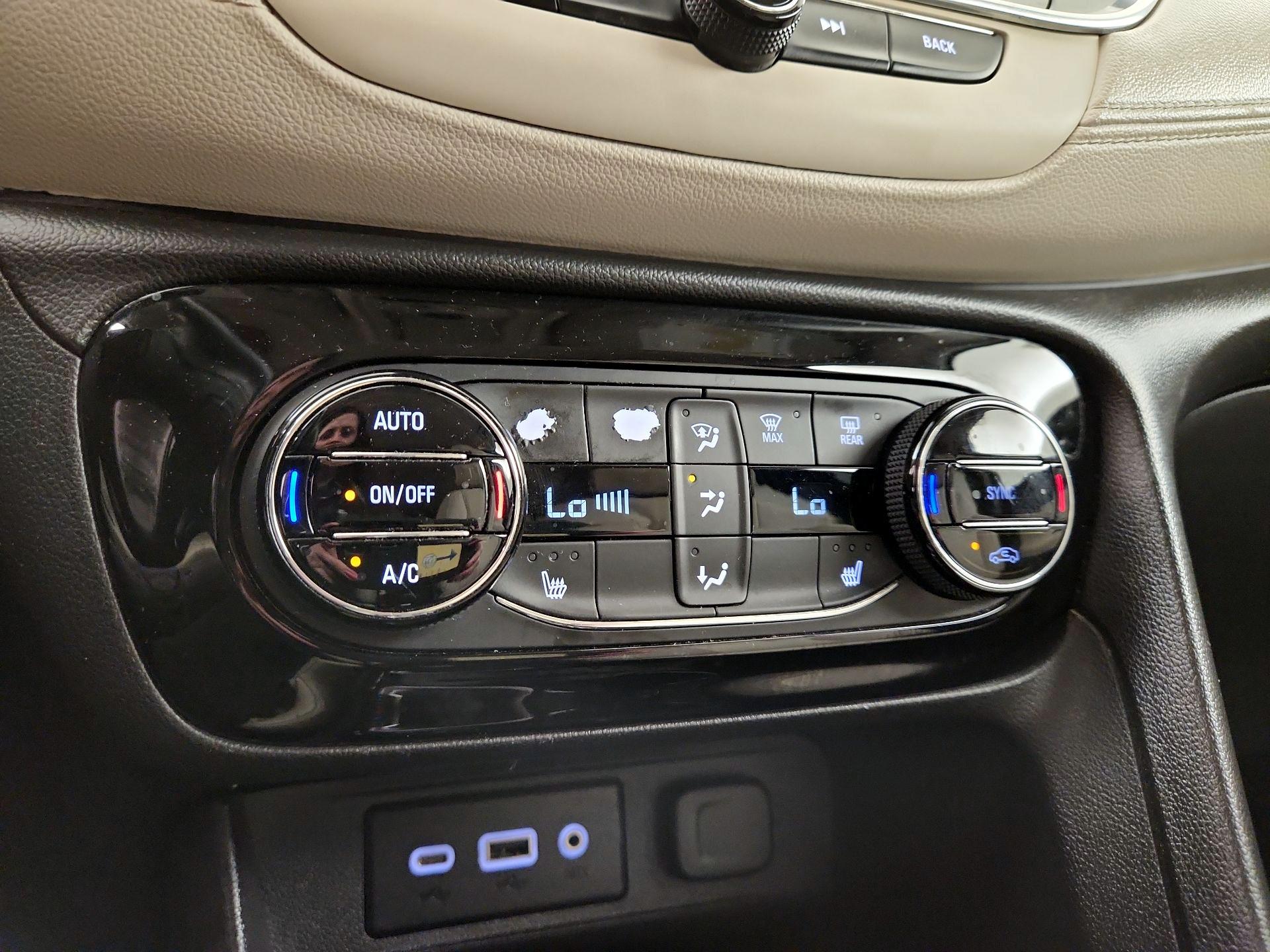 Thumbnail: 2021 Buick Encore GX - 16