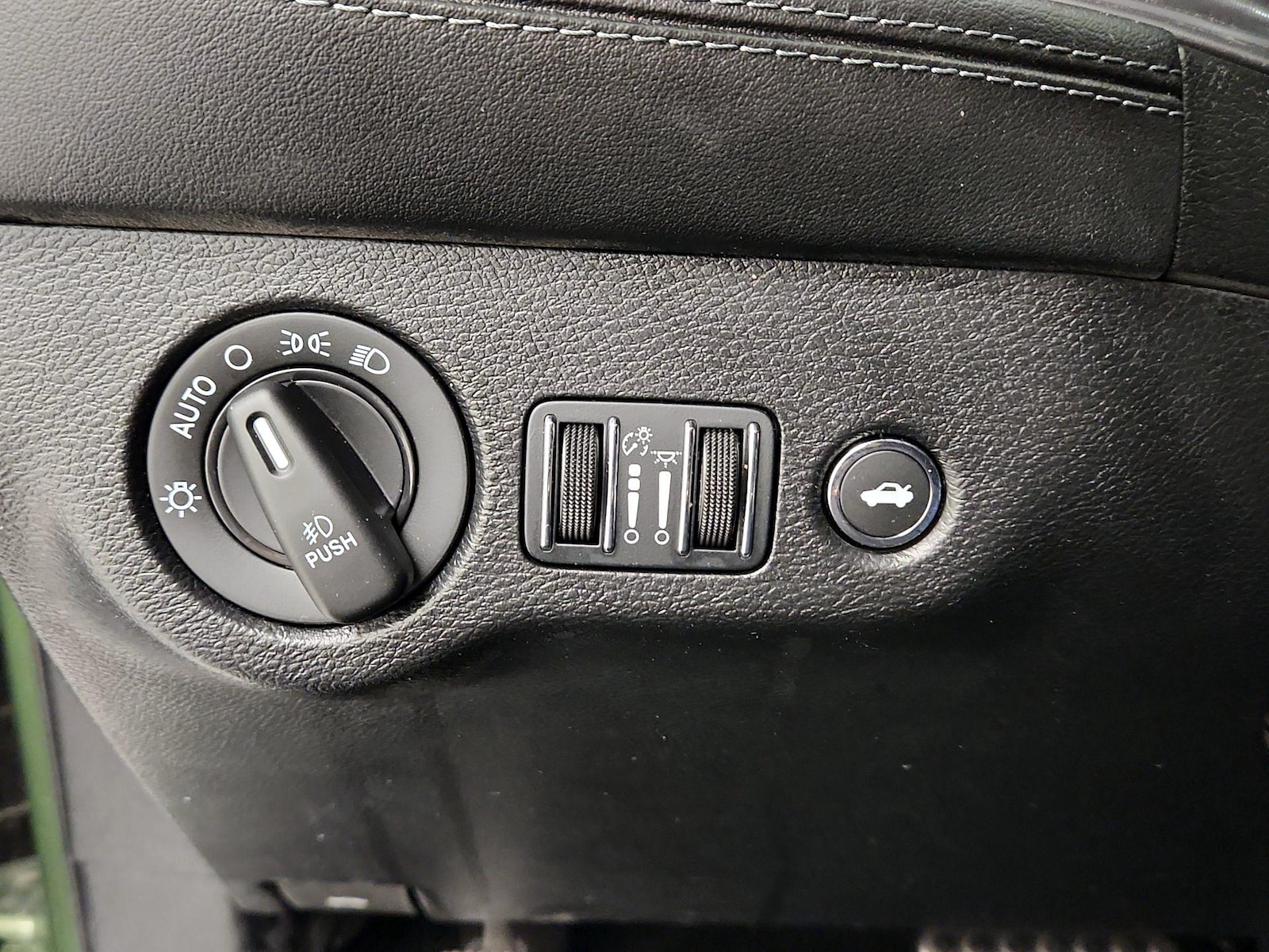 2023 Dodge Challenger R/T - Photo 14