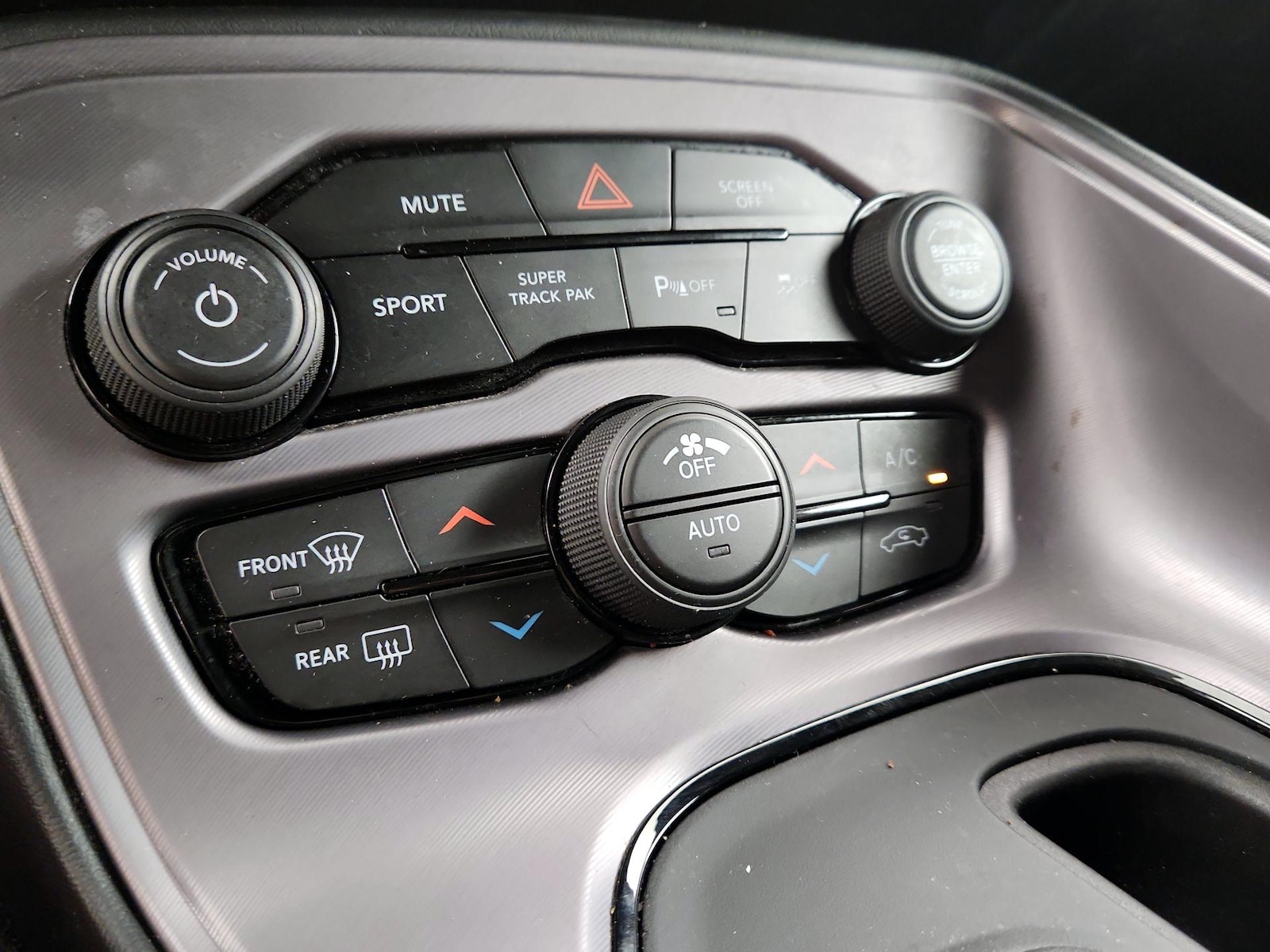 2023 Dodge Challenger R/T - Photo 17