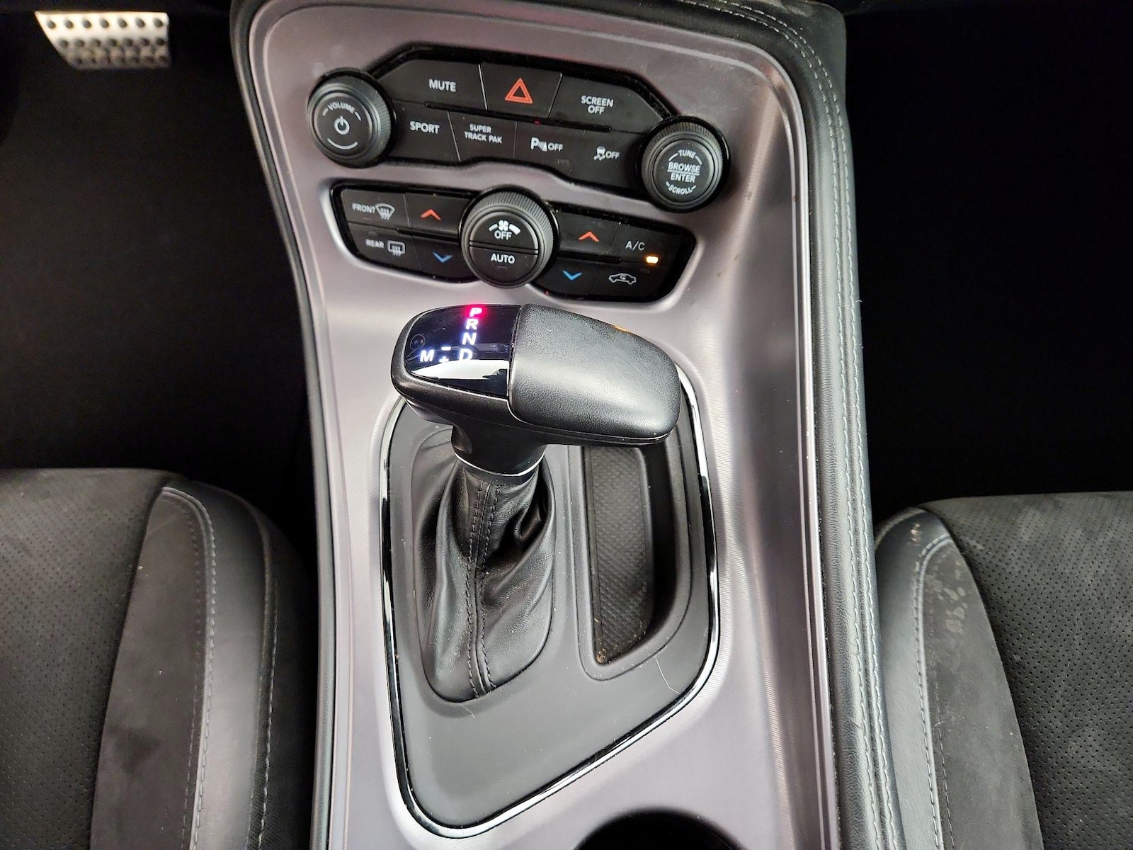 2023 Dodge Challenger R/T - Photo 18