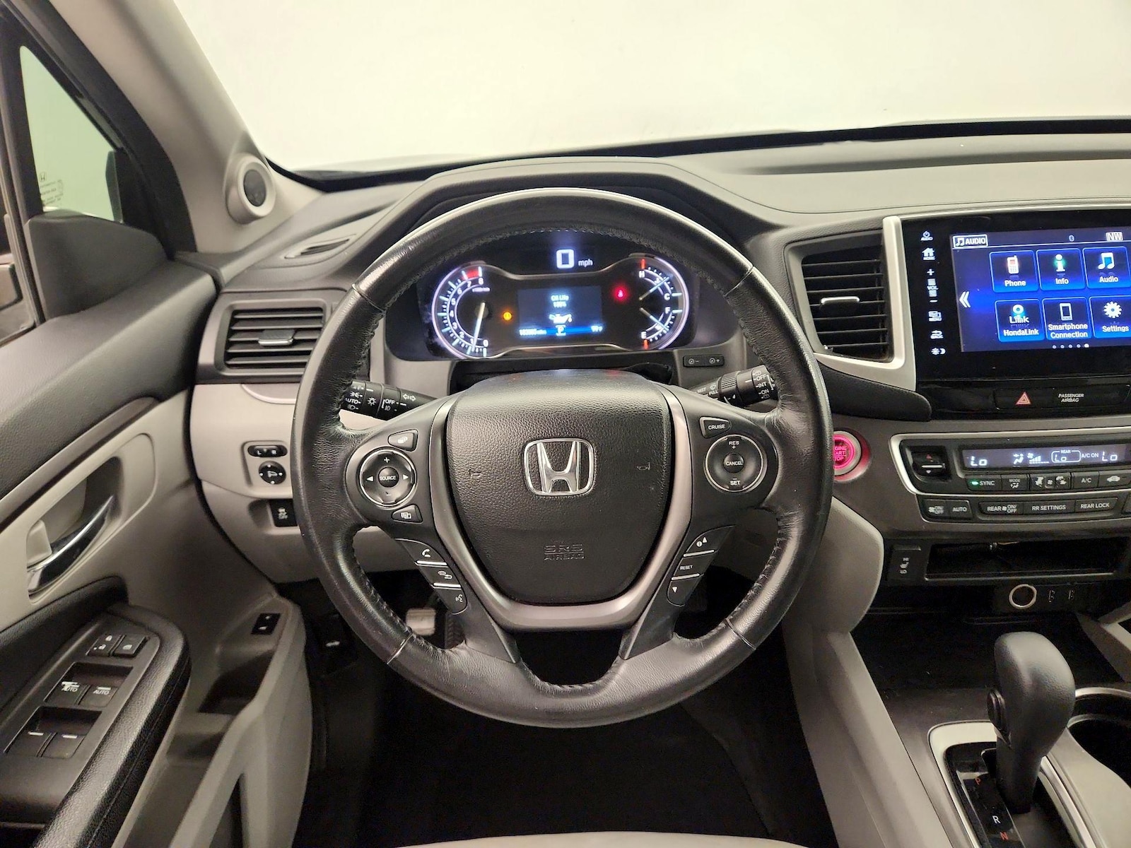2017 Honda Pilot EX-L - Photo 11
