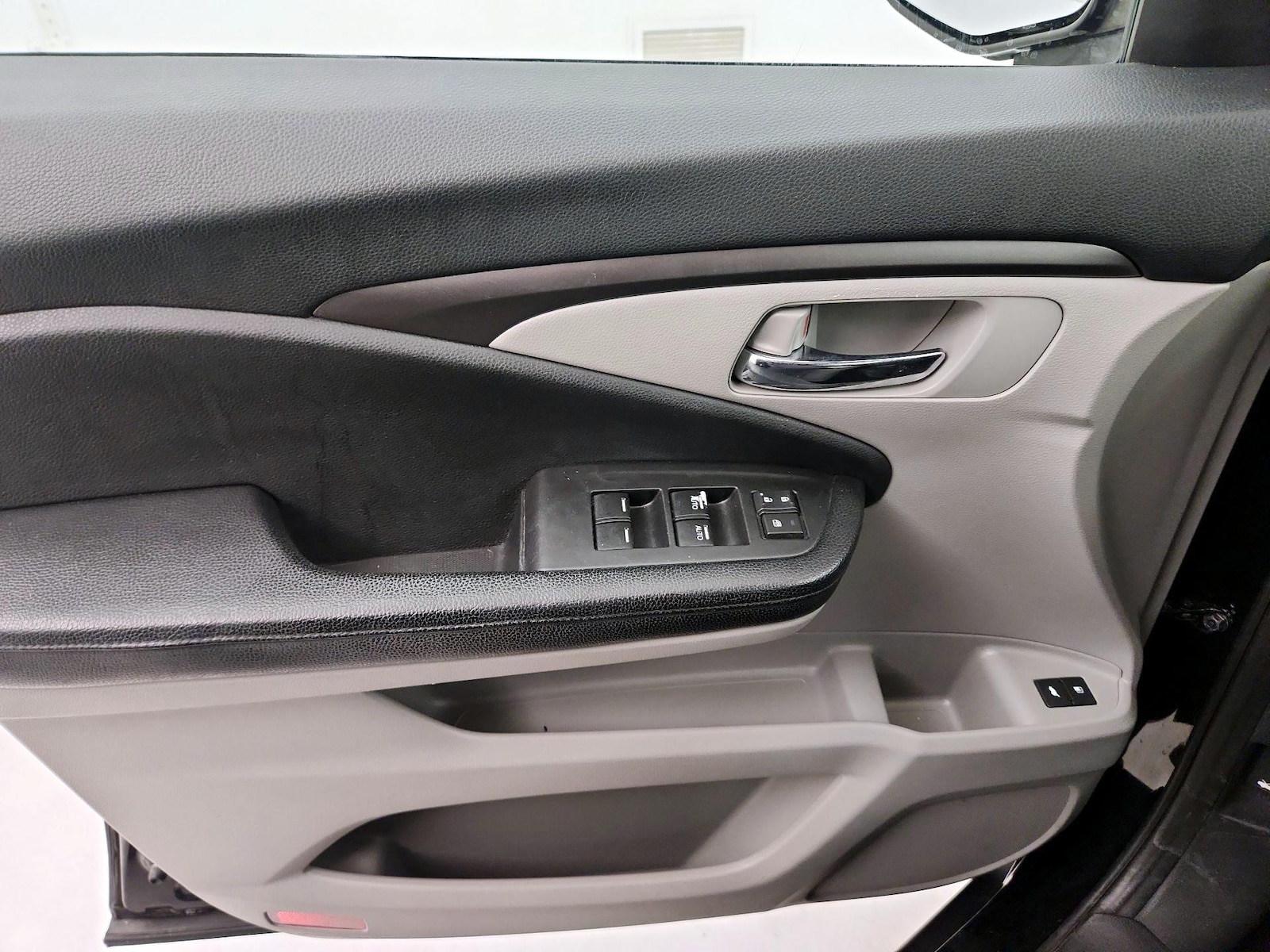 2017 Honda Pilot EX-L - Photo 13