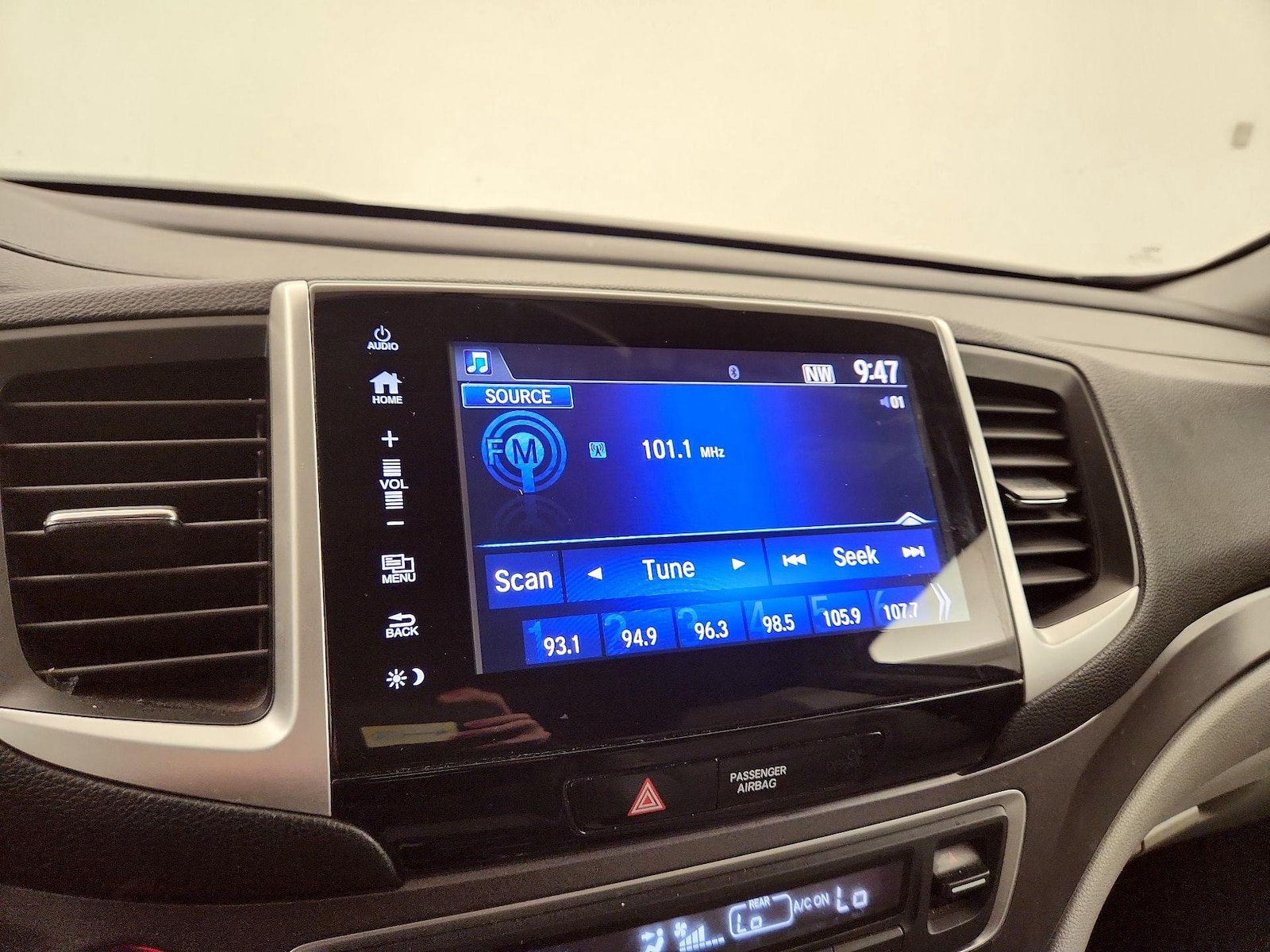 2017 Honda Pilot EX-L - Photo 16