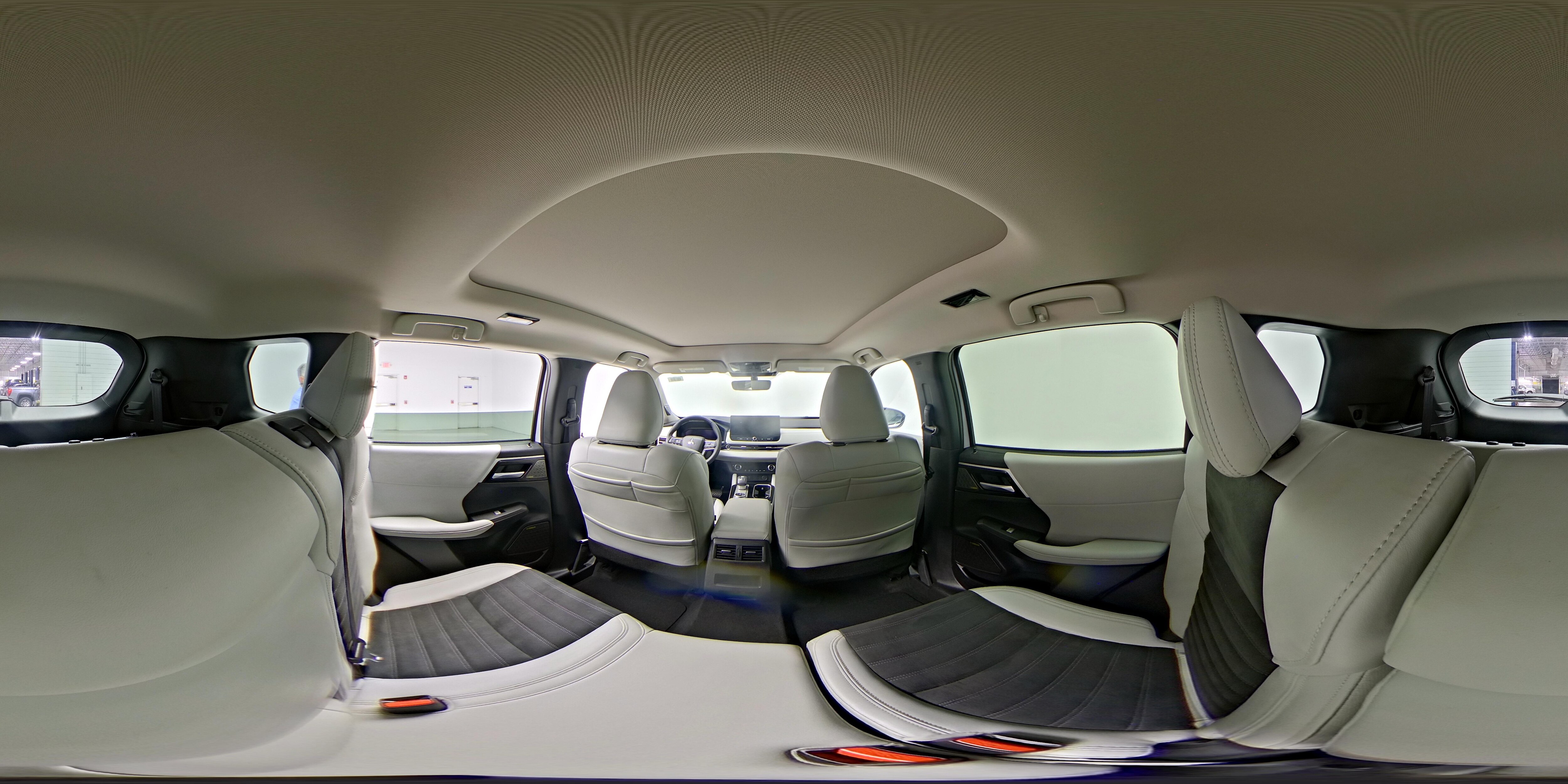 2025 Mitsubishi Outlander SE - Photo 29
