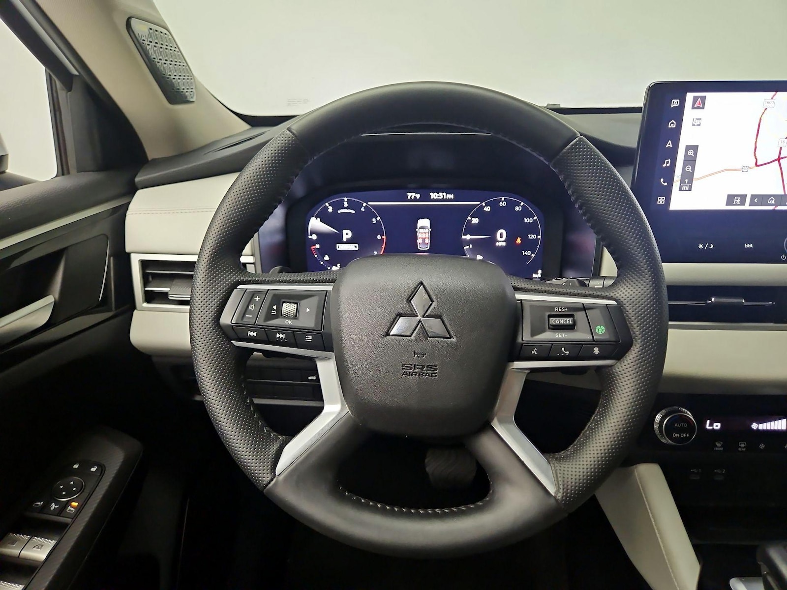 2025 Mitsubishi Outlander SE - Photo 11