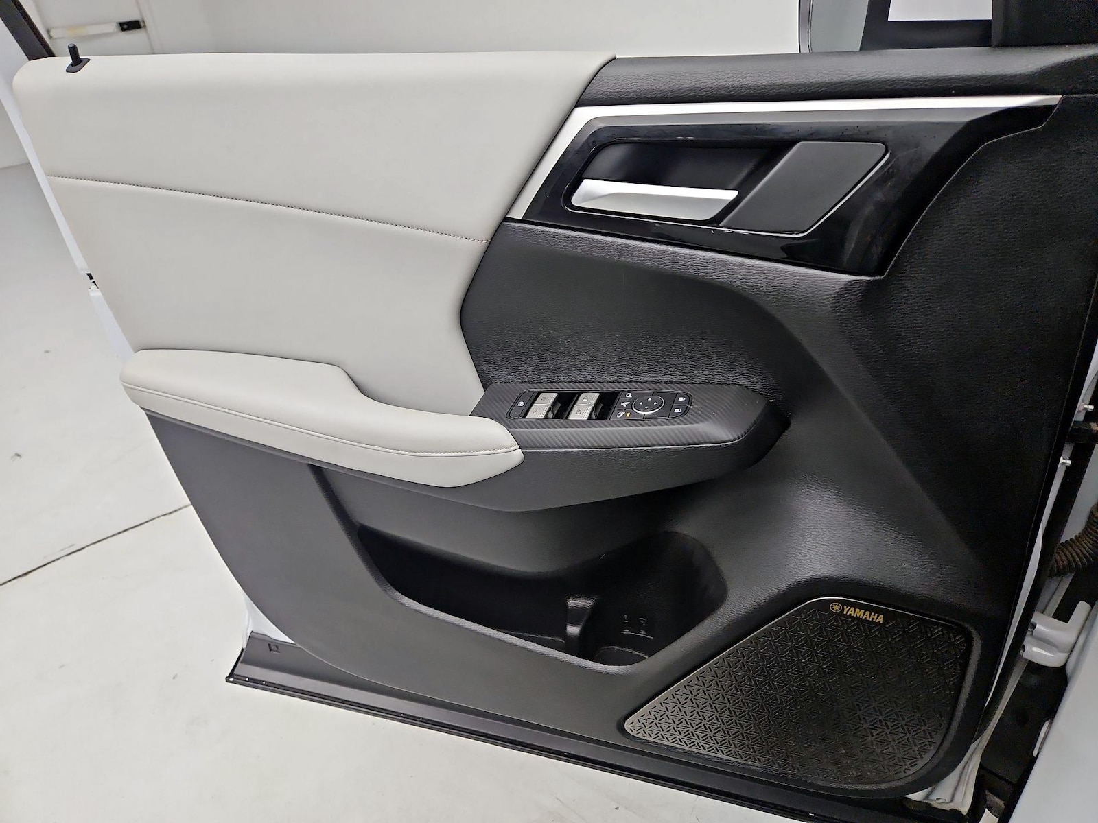 2025 Mitsubishi Outlander SE - Photo 13