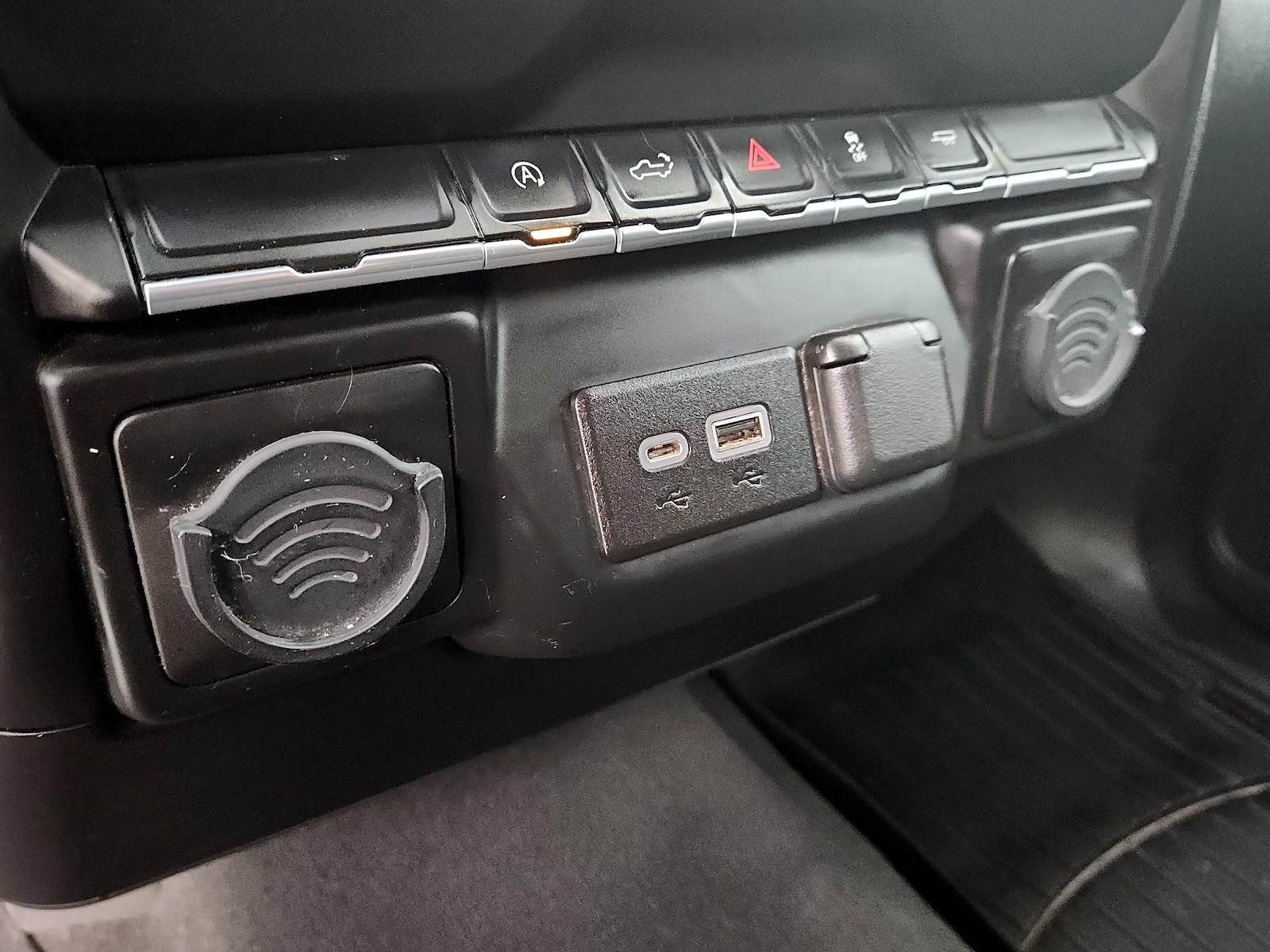 2022 Chevrolet Silverado 1500 Limited Custom - Photo 19