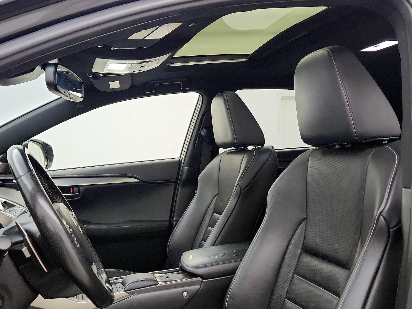 Sunroof(s) & Overhead Airbags
