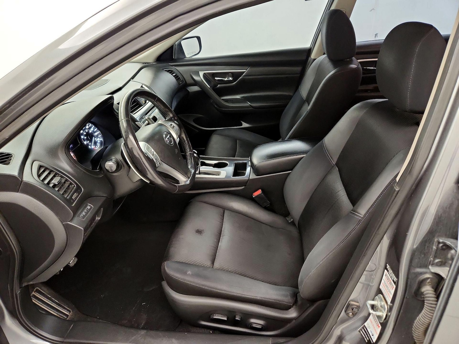 Power Seat(s) & Side Airbags