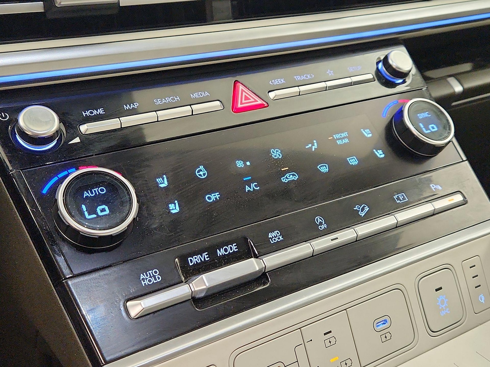 2024 Hyundai Santa Fe Calligraphy - Photo 18