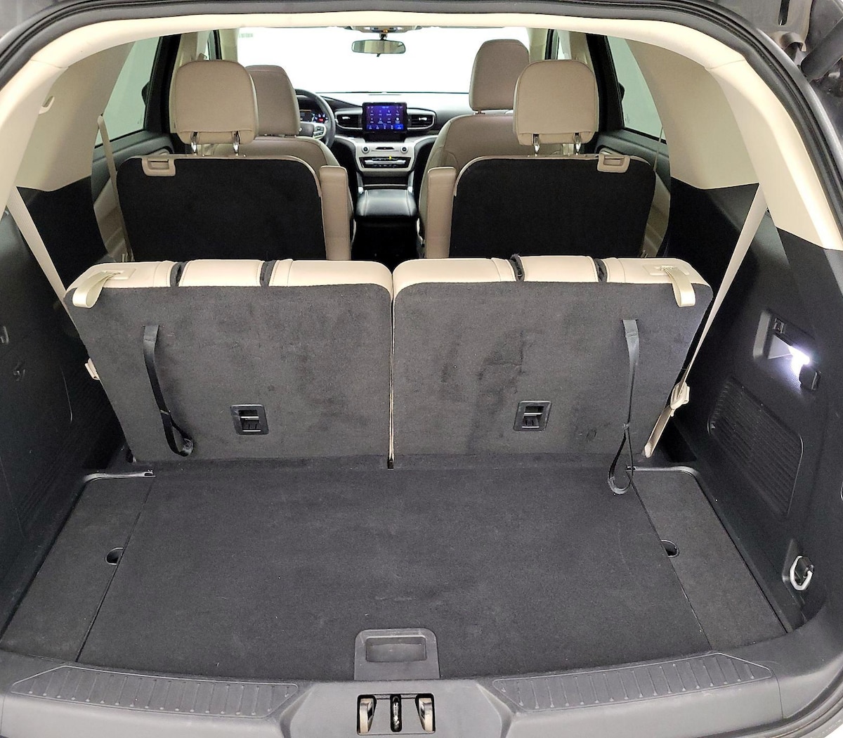 Trunk/Cargo (Seats Up)