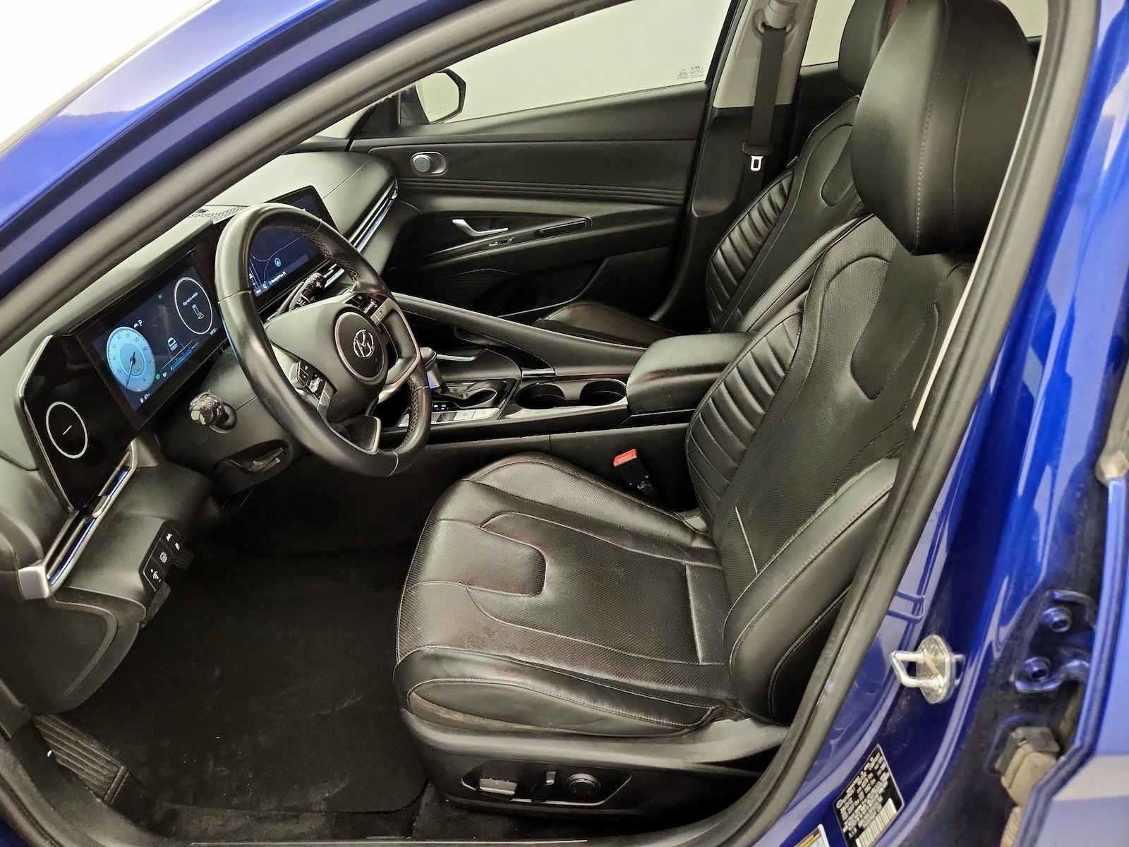 2023 Hyundai Elantra Limited - Photo 12