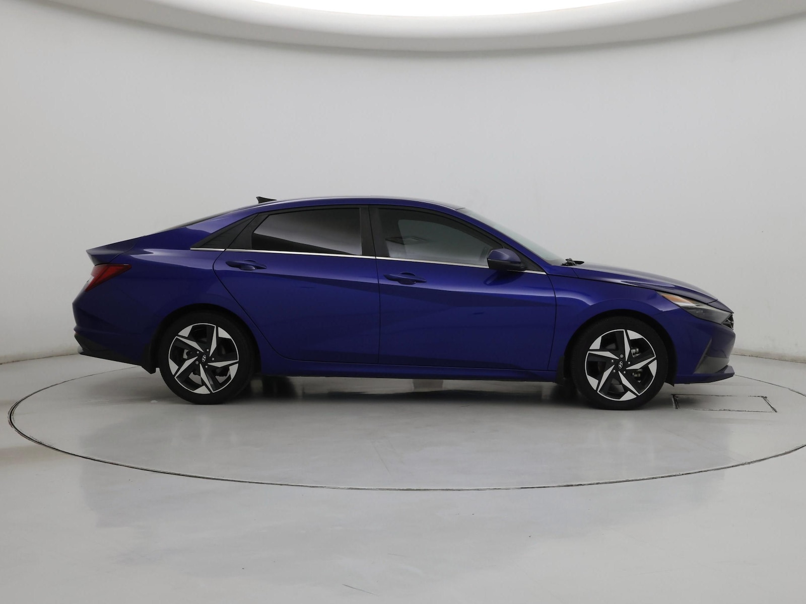 2023 Hyundai Elantra Limited - Photo 8