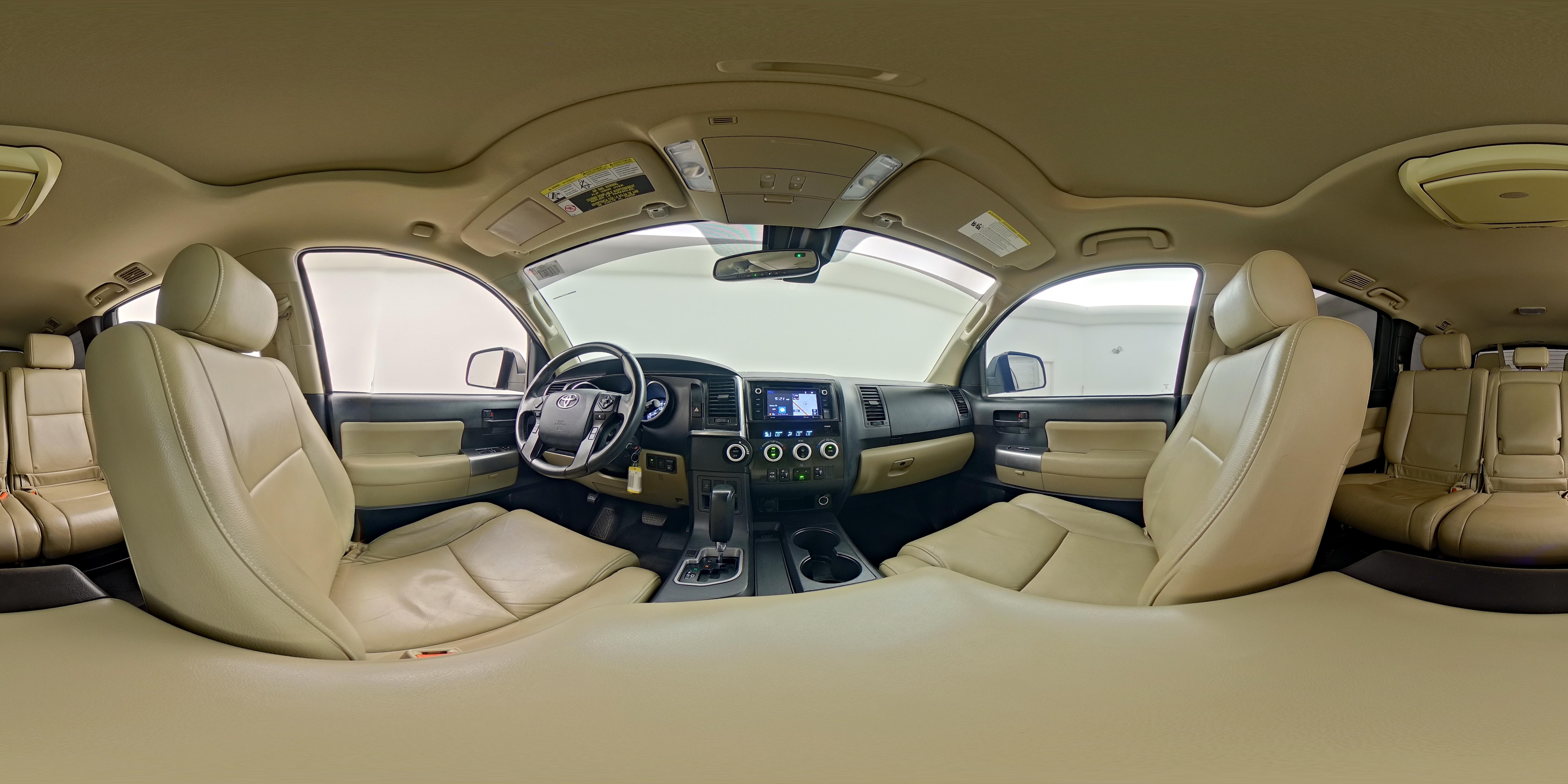 2019 Toyota Sequoia SR5 - Photo 28