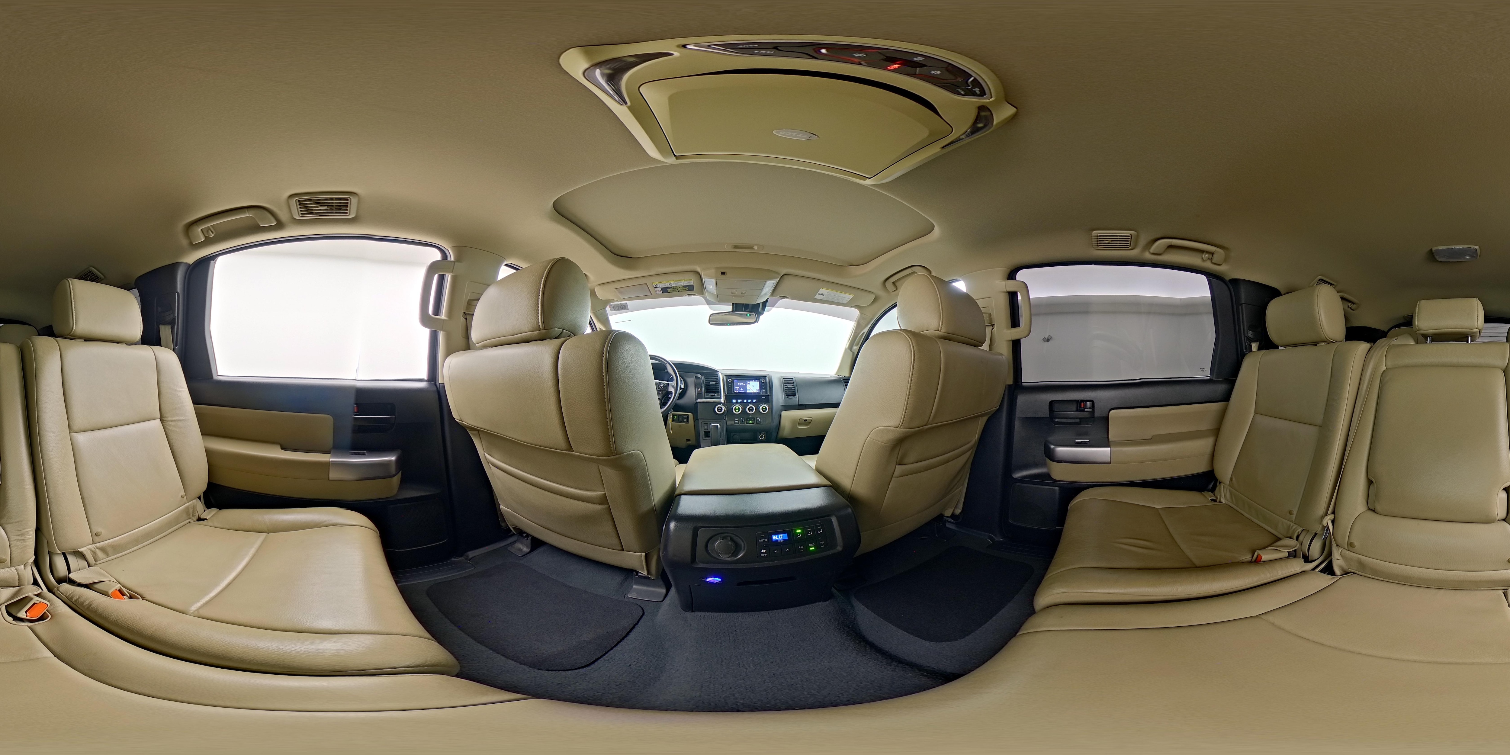 2019 Toyota Sequoia SR5 - Photo 29