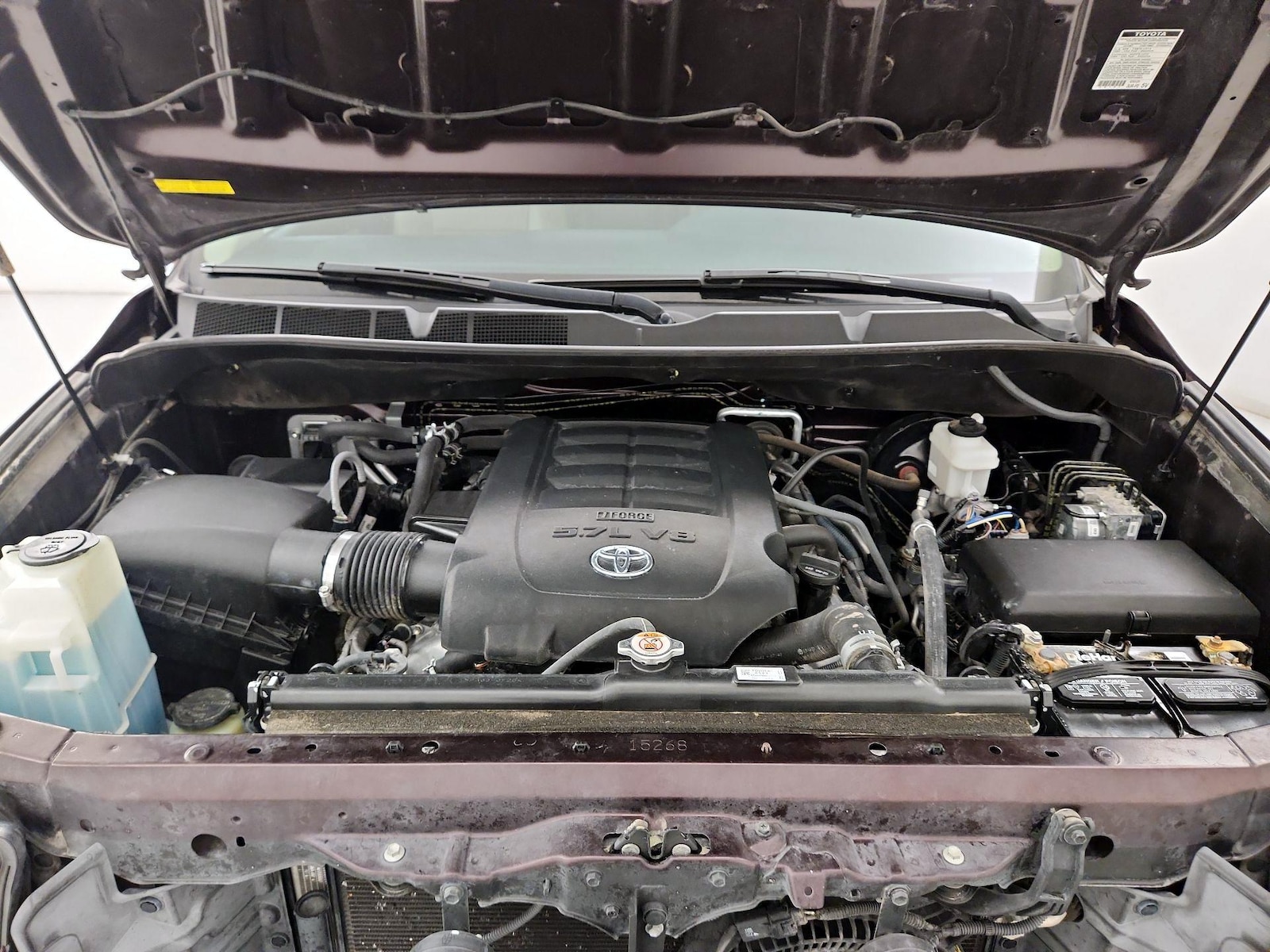 2019 Toyota Sequoia SR5 - Photo 25