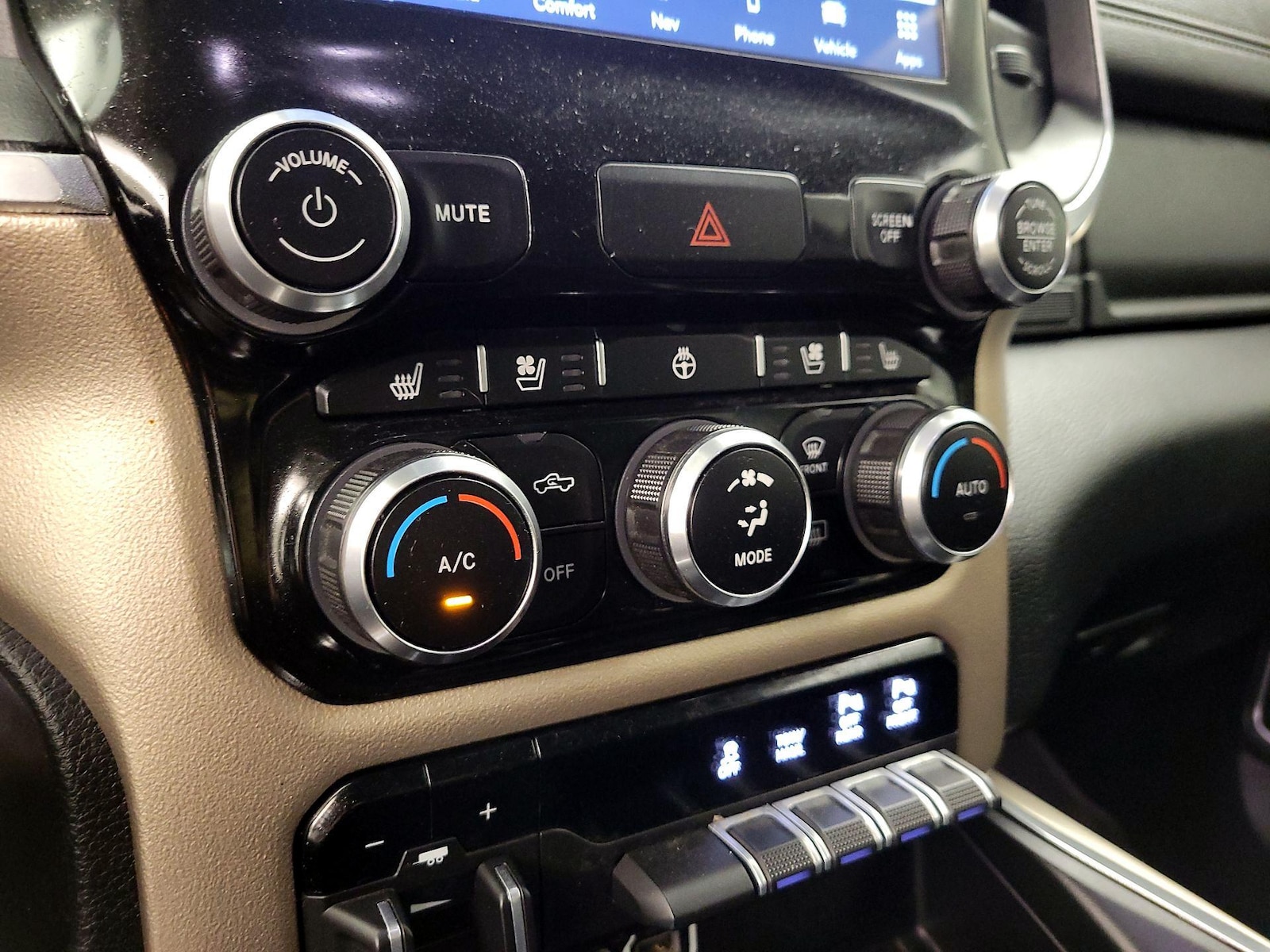 2022 RAM Ram 1500 Pickup Laramie - Photo 17