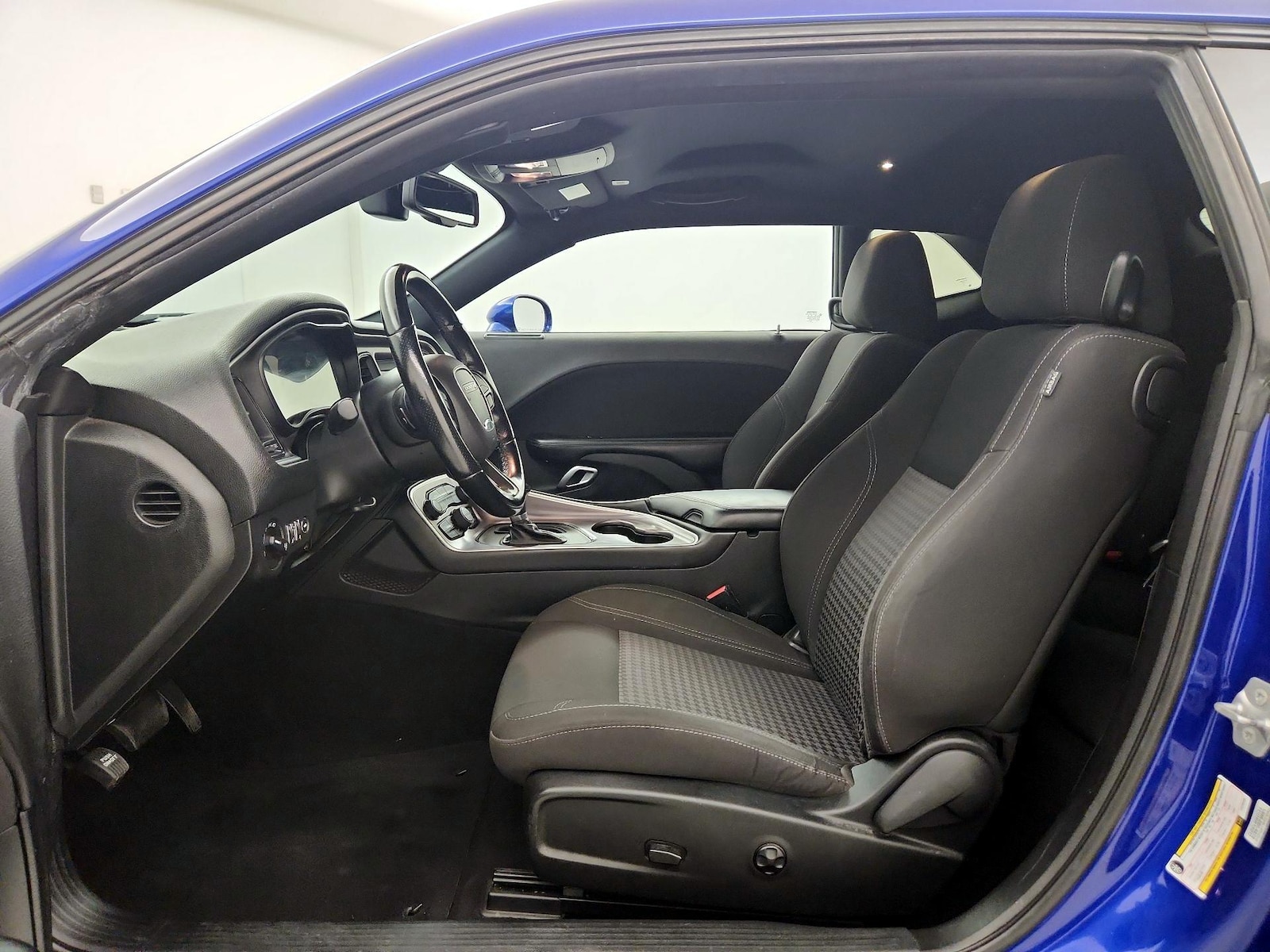 Power Seat(s) & Side Airbags