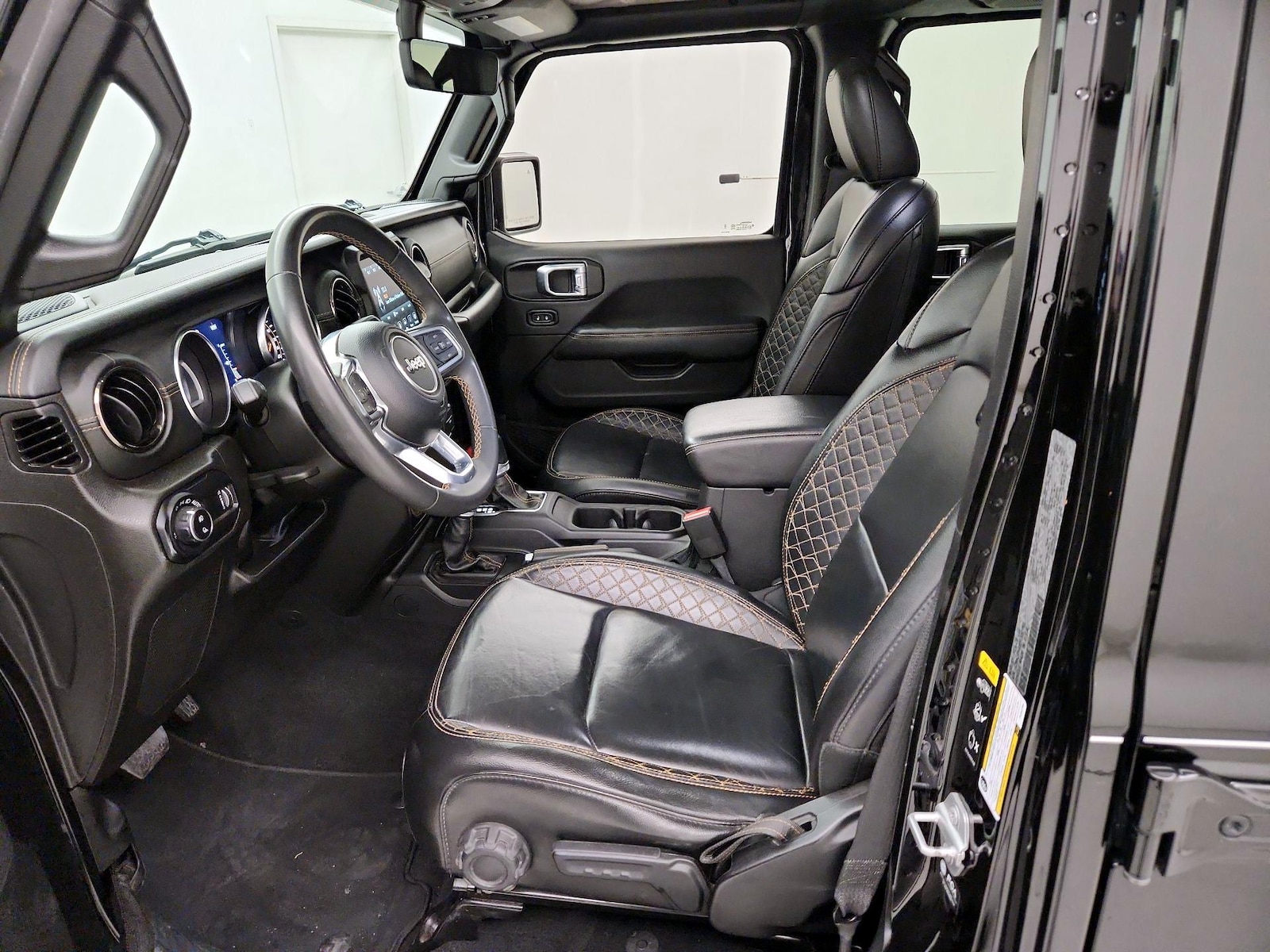 Leather Seats & Side Airbags