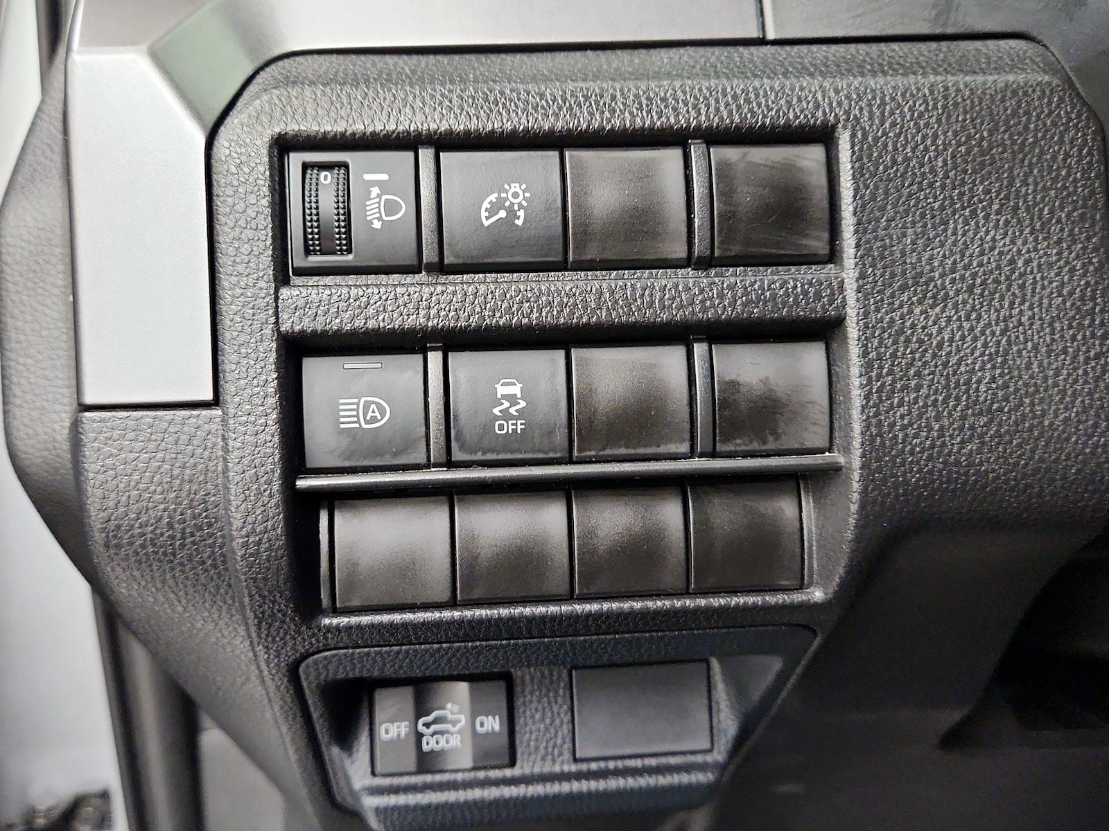 2026 Toyota Tacoma SR5 - Photo 14