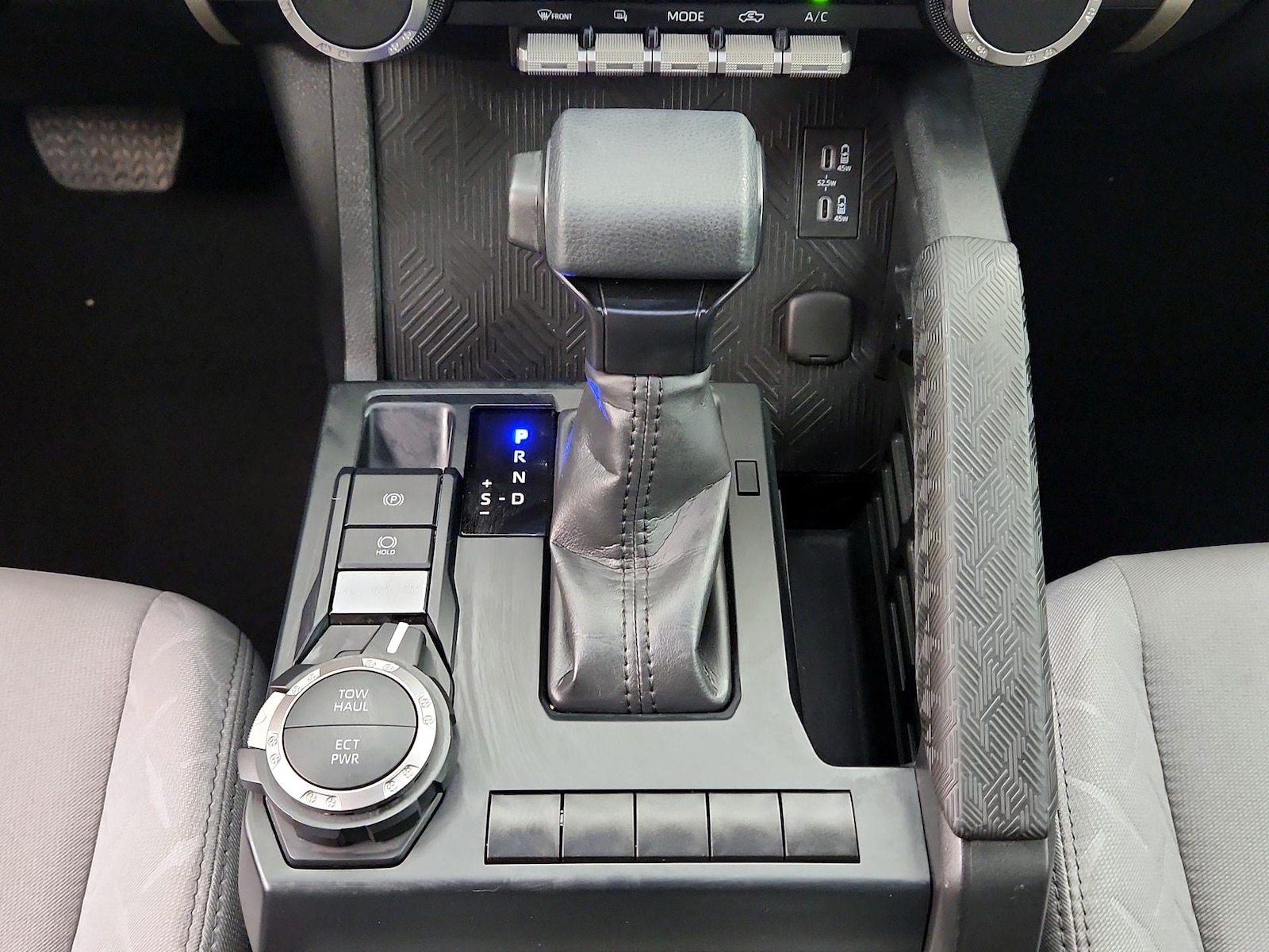 2026 Toyota Tacoma SR5 - Photo 18