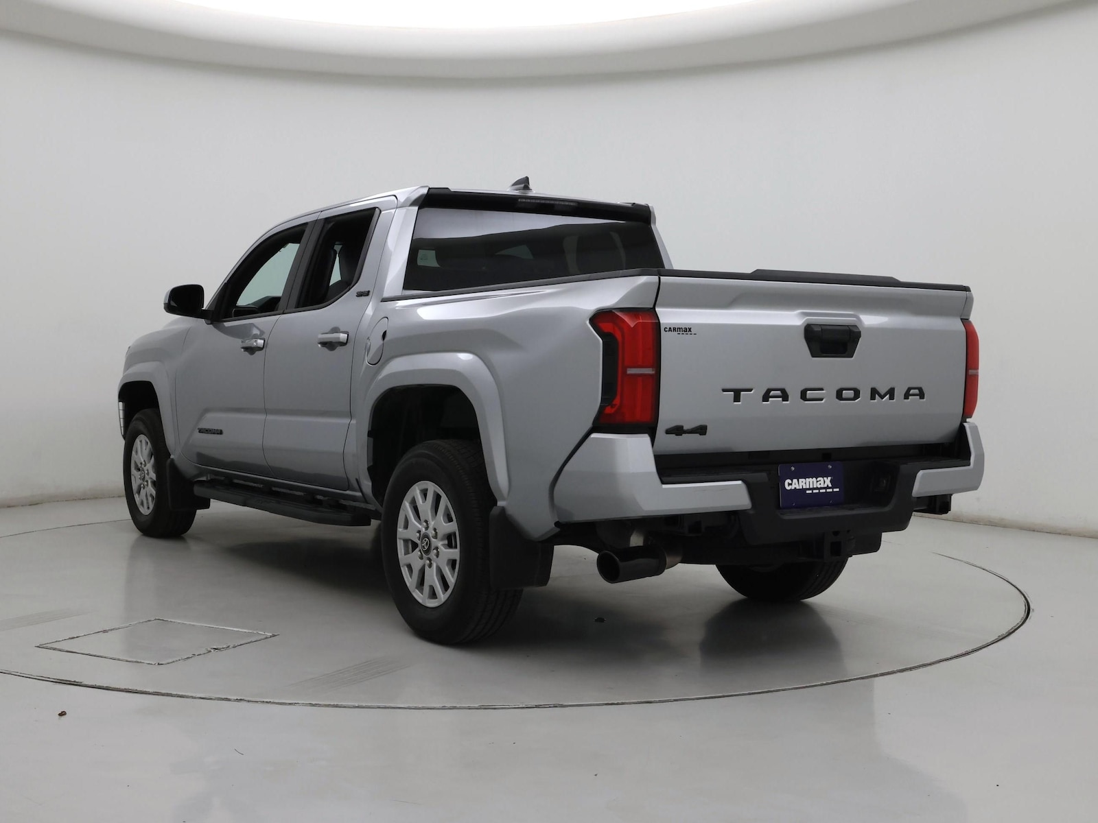 2026 Toyota Tacoma SR5 - Photo 3