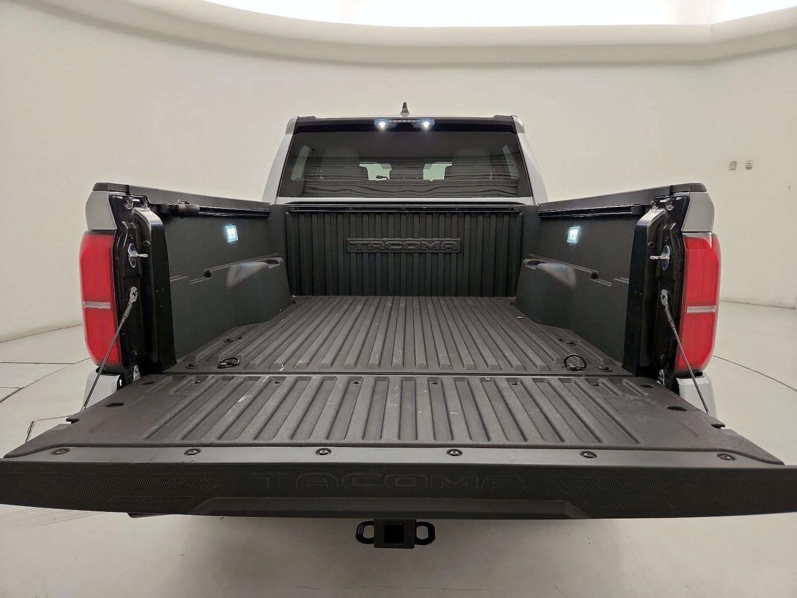 2026 Toyota Tacoma SR5 - Photo 21