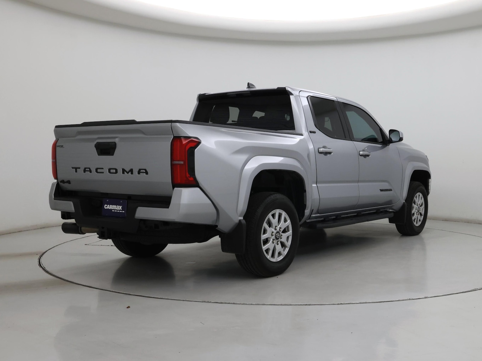 2026 Toyota Tacoma SR5 - Photo 9