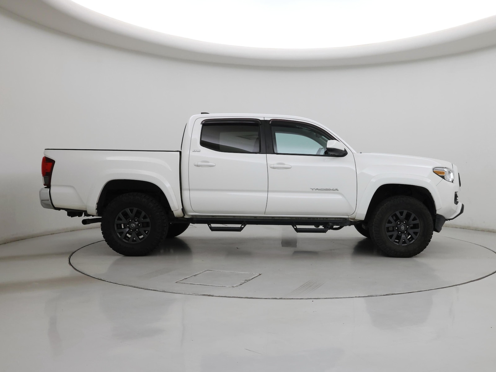 2022 Toyota Tacoma SR5 - Photo 8