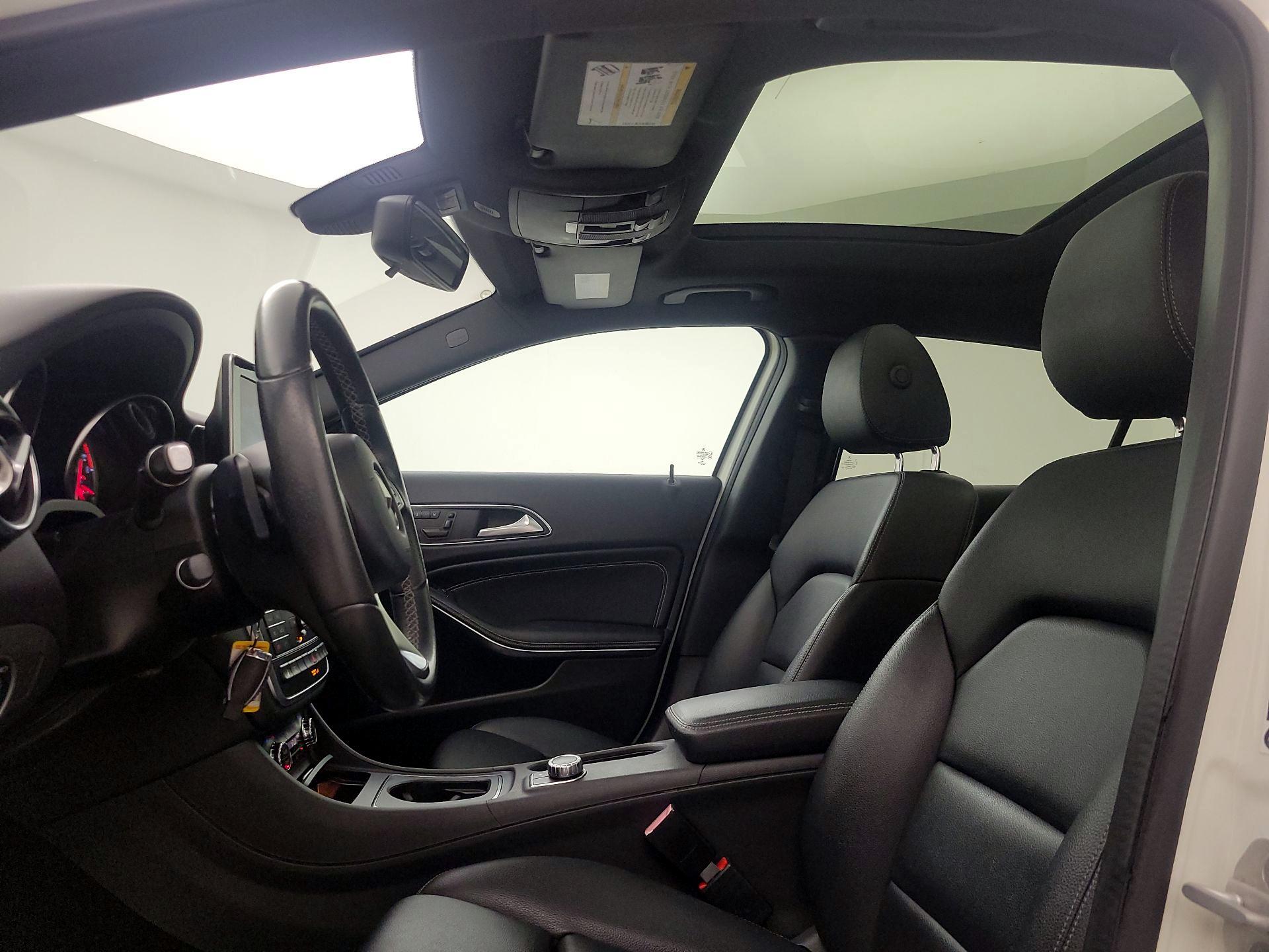 Thumbnail: 2017 Mercedes-Benz GLA - 19