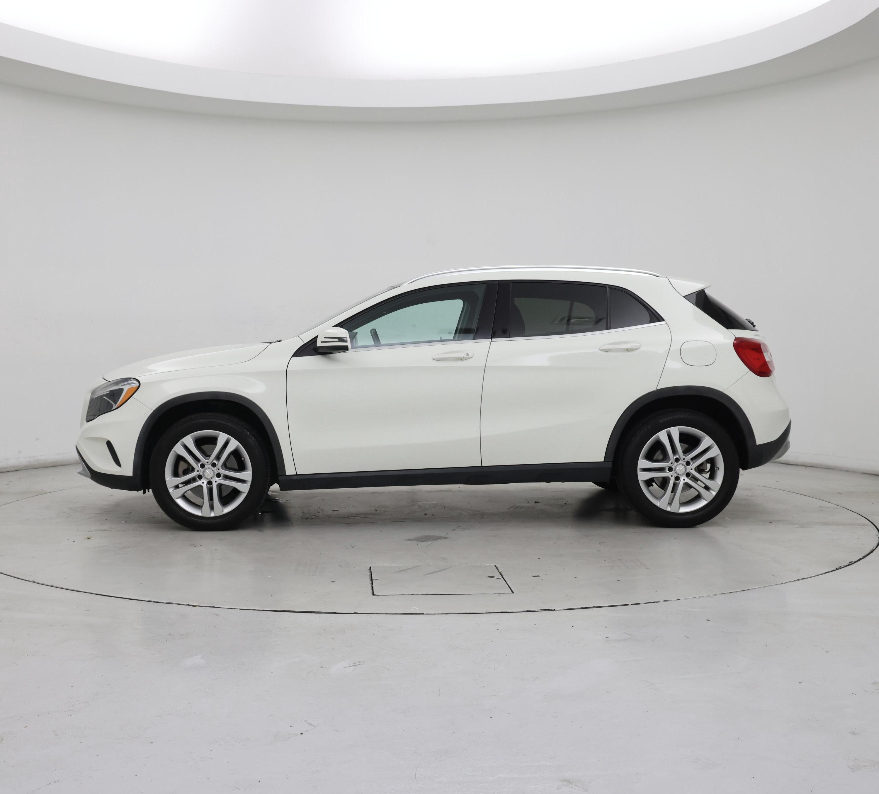 Thumbnail: 2017 Mercedes-Benz GLA - 3