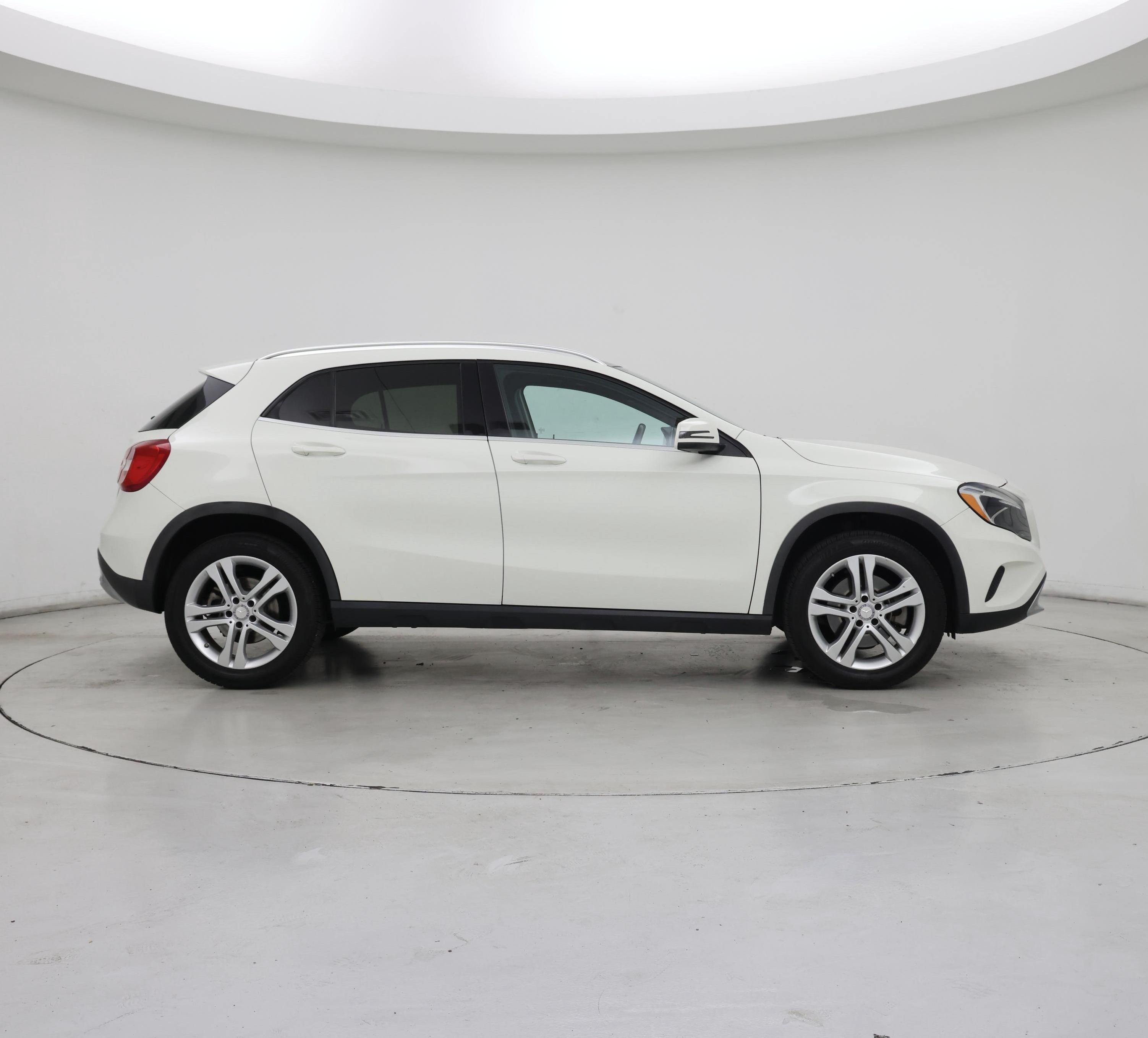 Thumbnail: 2017 Mercedes-Benz GLA - 7