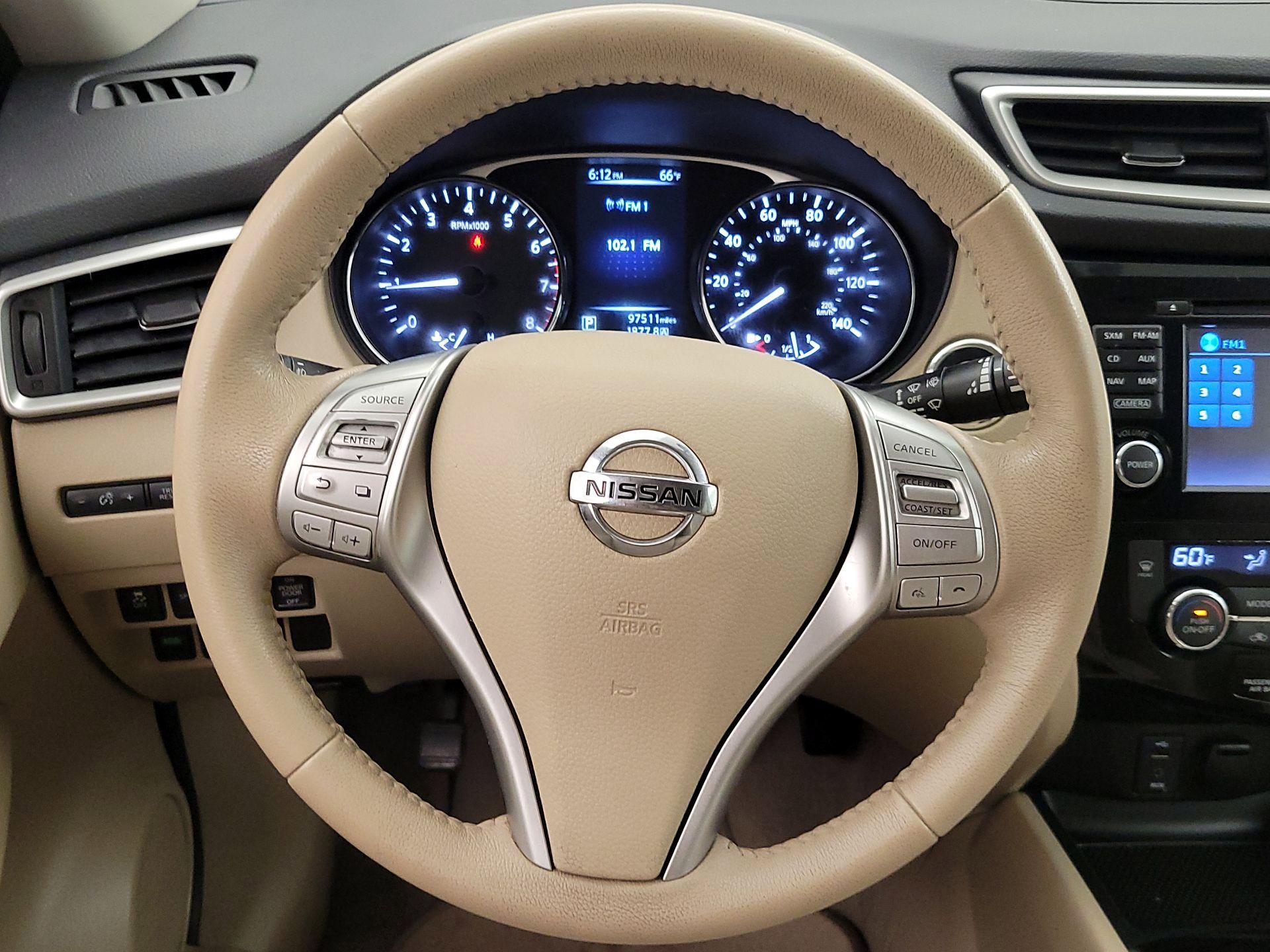 Thumbnail: 2015 Nissan Rogue - 10