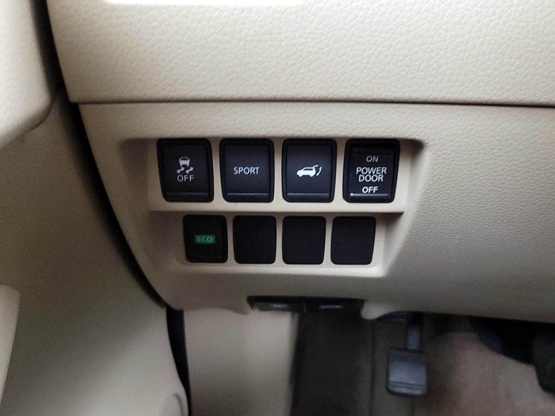 Thumbnail: 2015 Nissan Rogue - 13