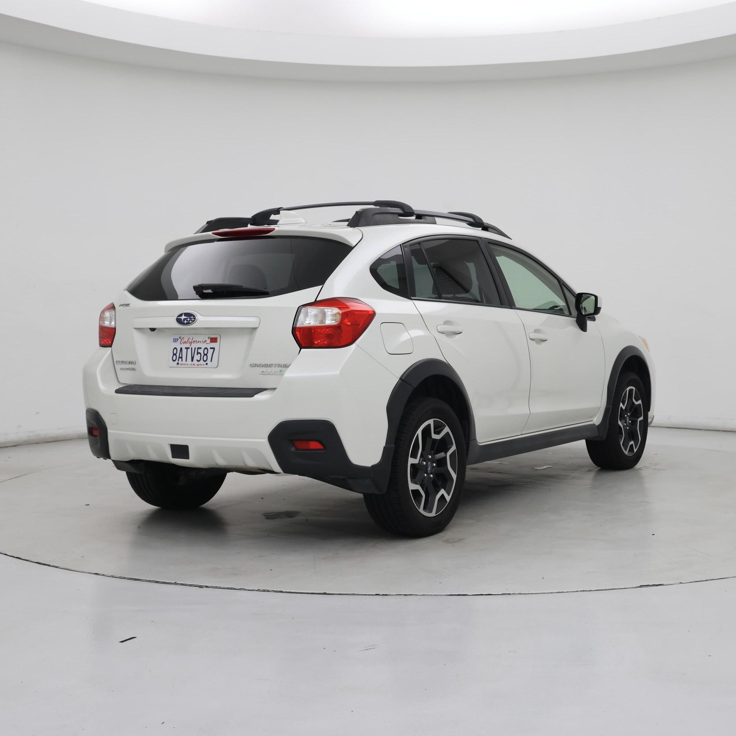 Thumbnail: 2017 Subaru Crosstrek - 8
