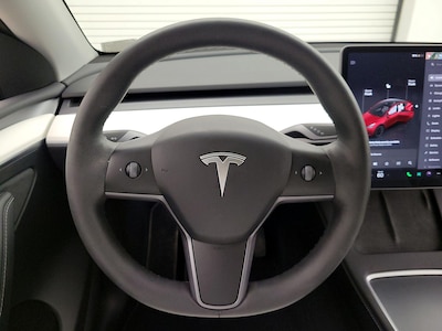 Steering Wheel & Instrument Cluster (On)