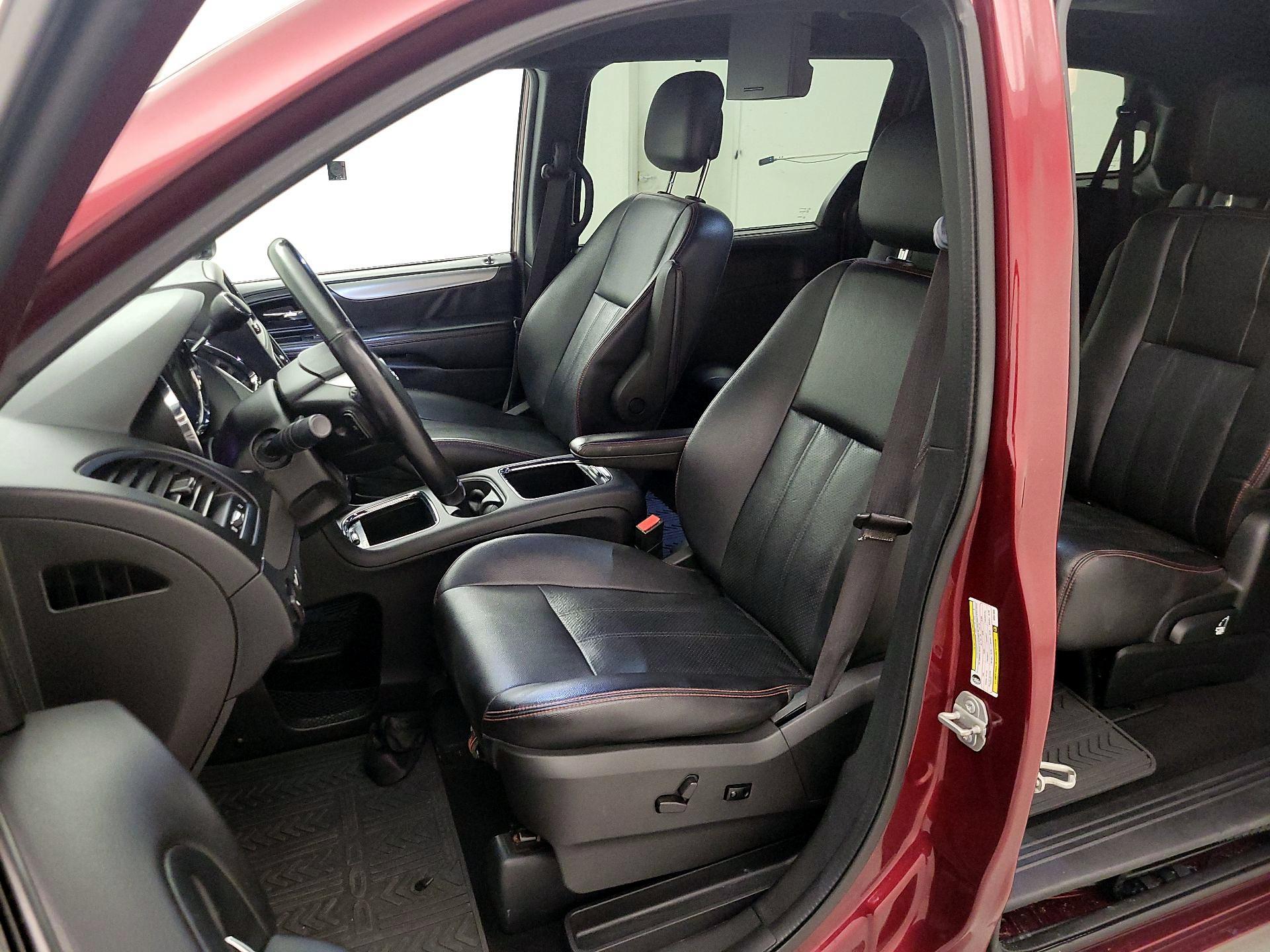 Thumbnail: 2019 Dodge Grand Caravan - 11