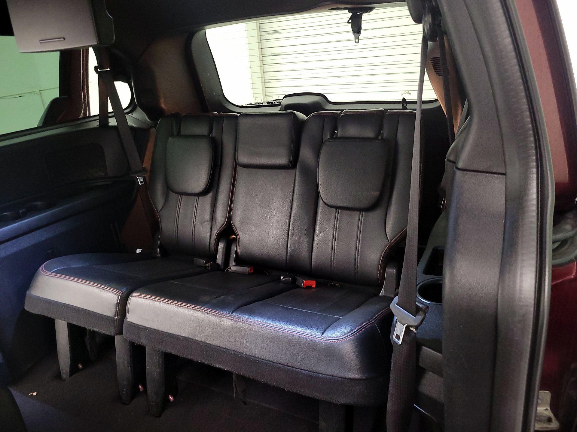 Thumbnail: 2019 Dodge Grand Caravan - 19