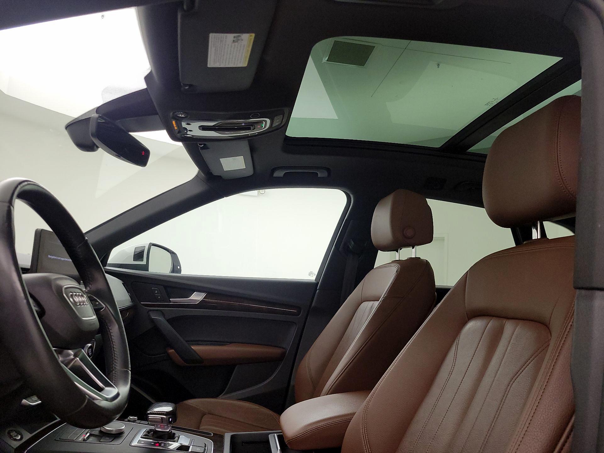 Thumbnail: 2019 Audi Q5 - 19