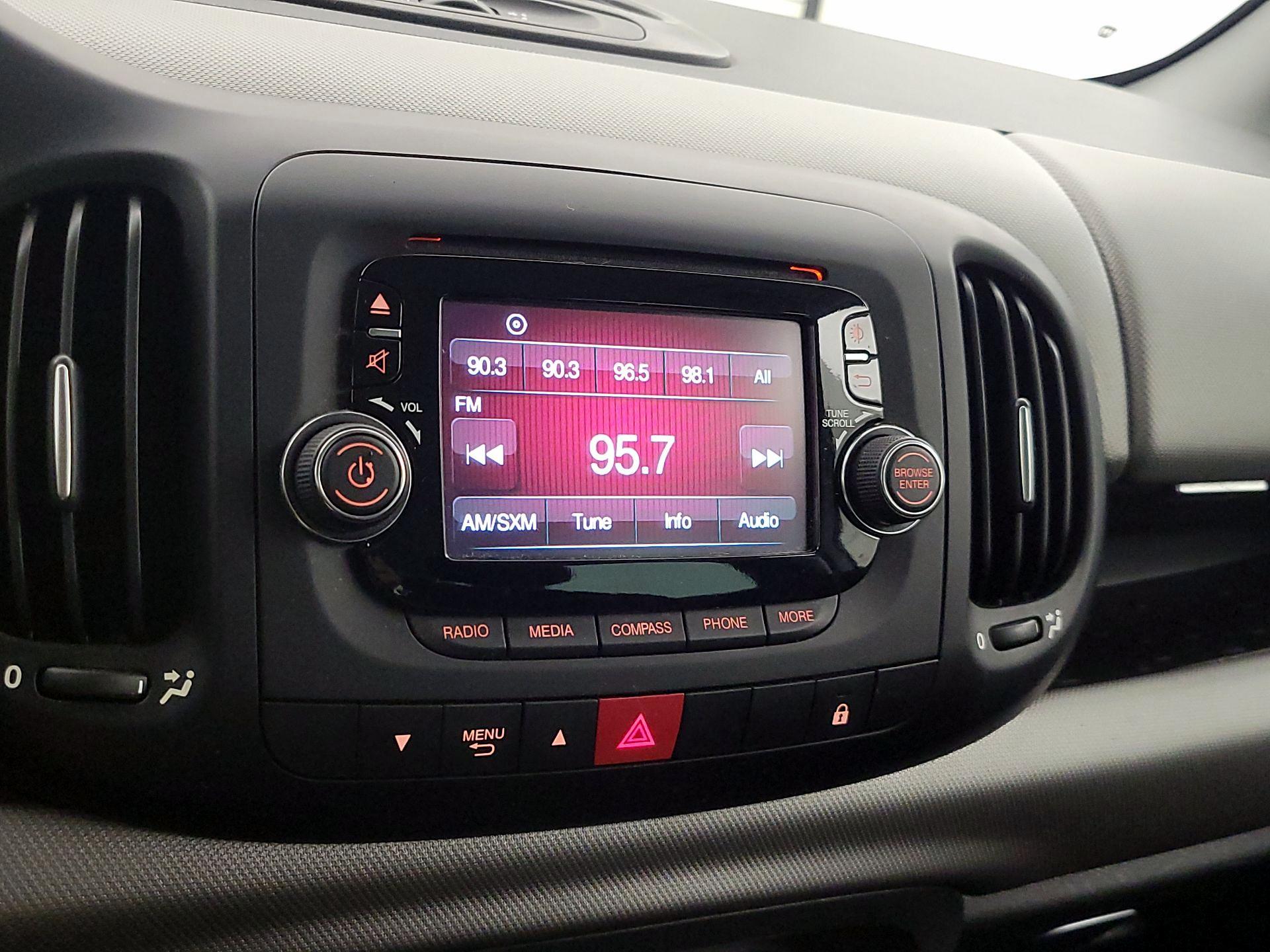 Thumbnail: 2015 Fiat 500L - 14