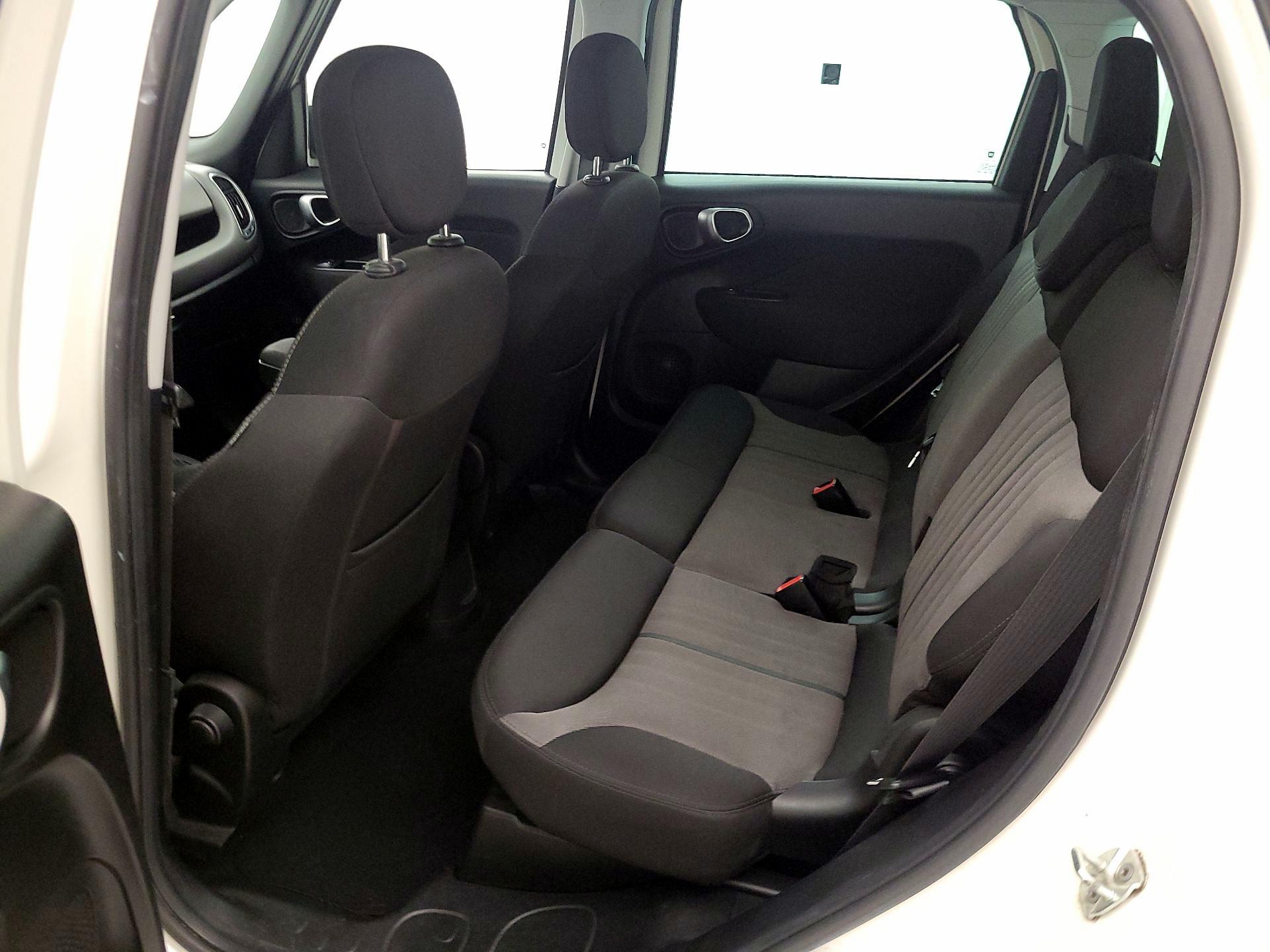 Thumbnail: 2015 Fiat 500L - 18