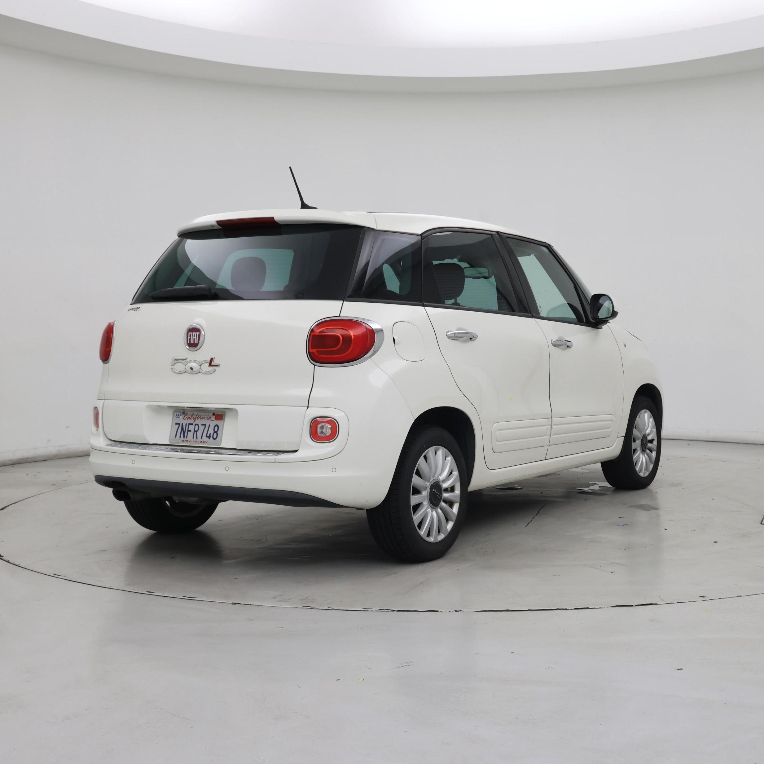Thumbnail: 2015 Fiat 500L - 8