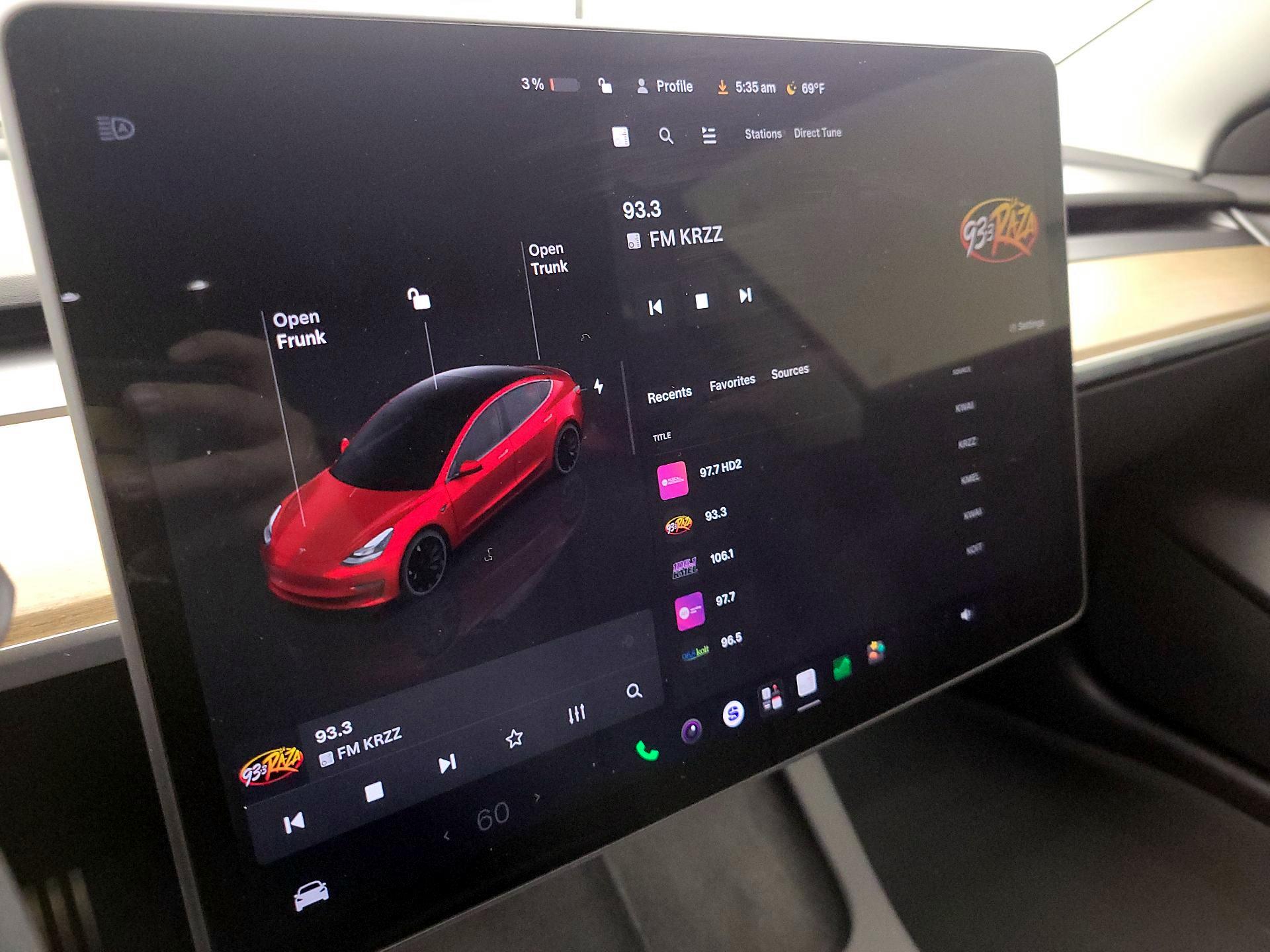 Thumbnail: 2023 Tesla Model 3 - 15