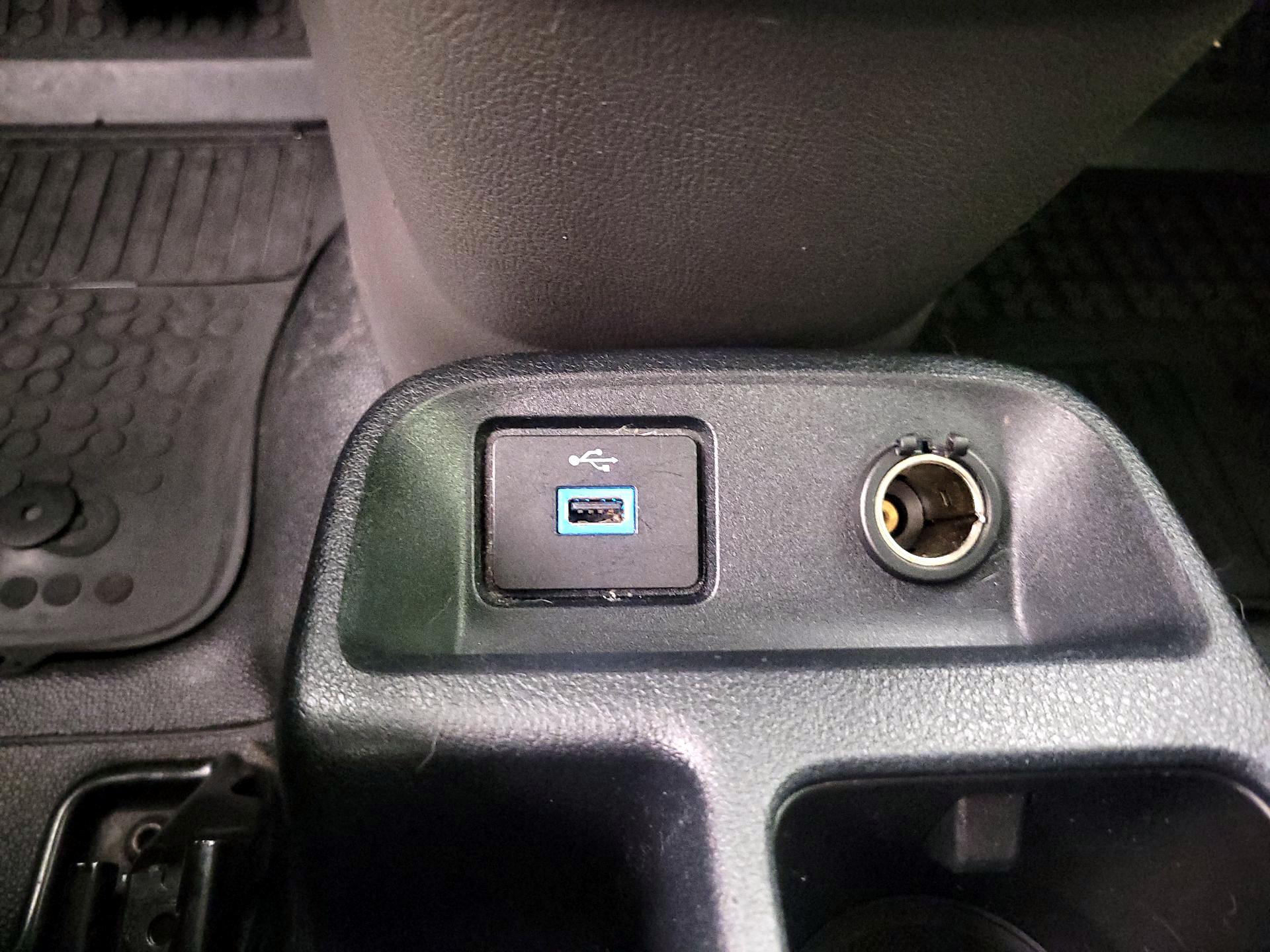 Thumbnail: 2019 Ford Transit Series - 18