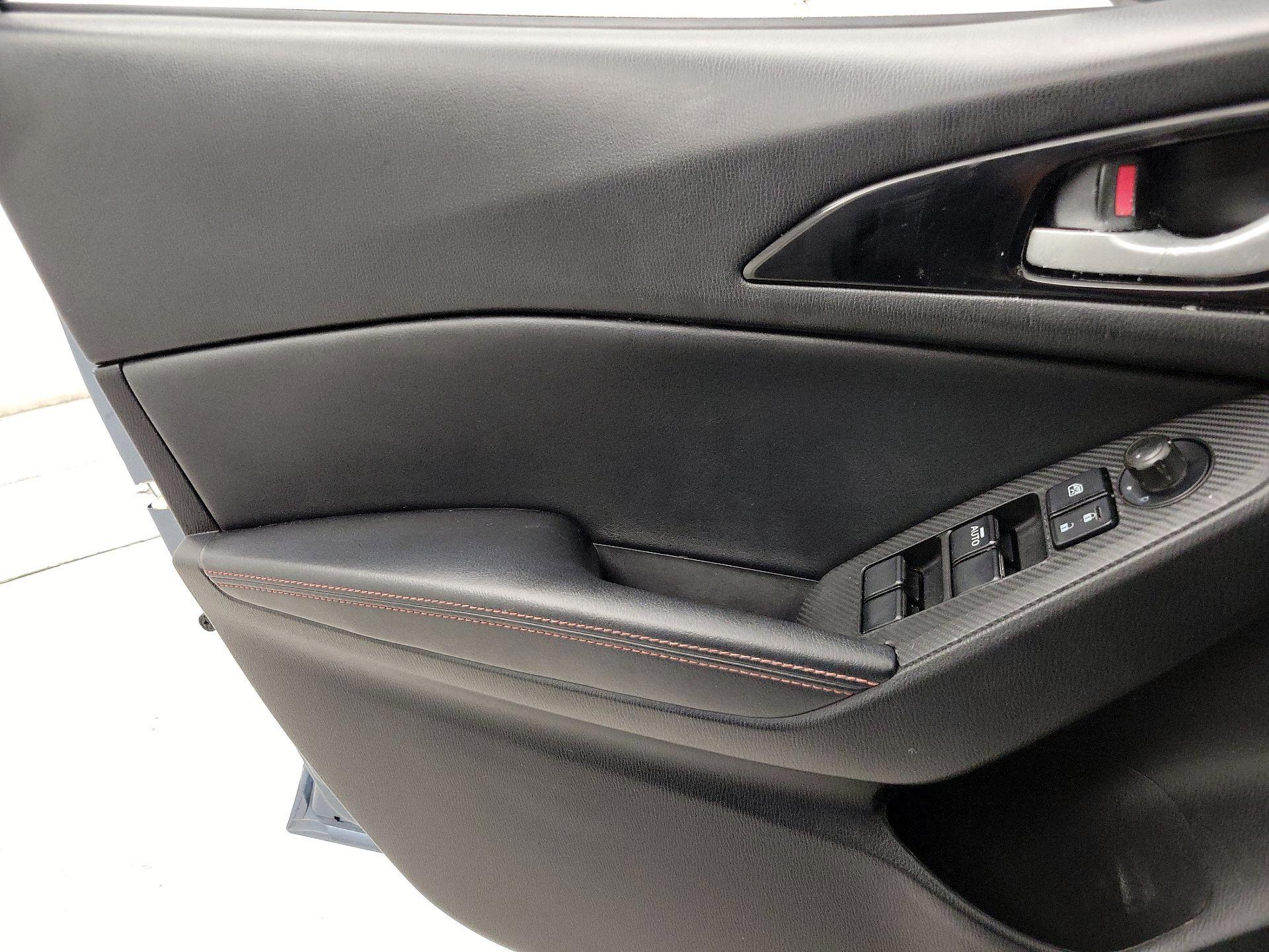 Thumbnail: 2016 Mazda Mazda3 - 12