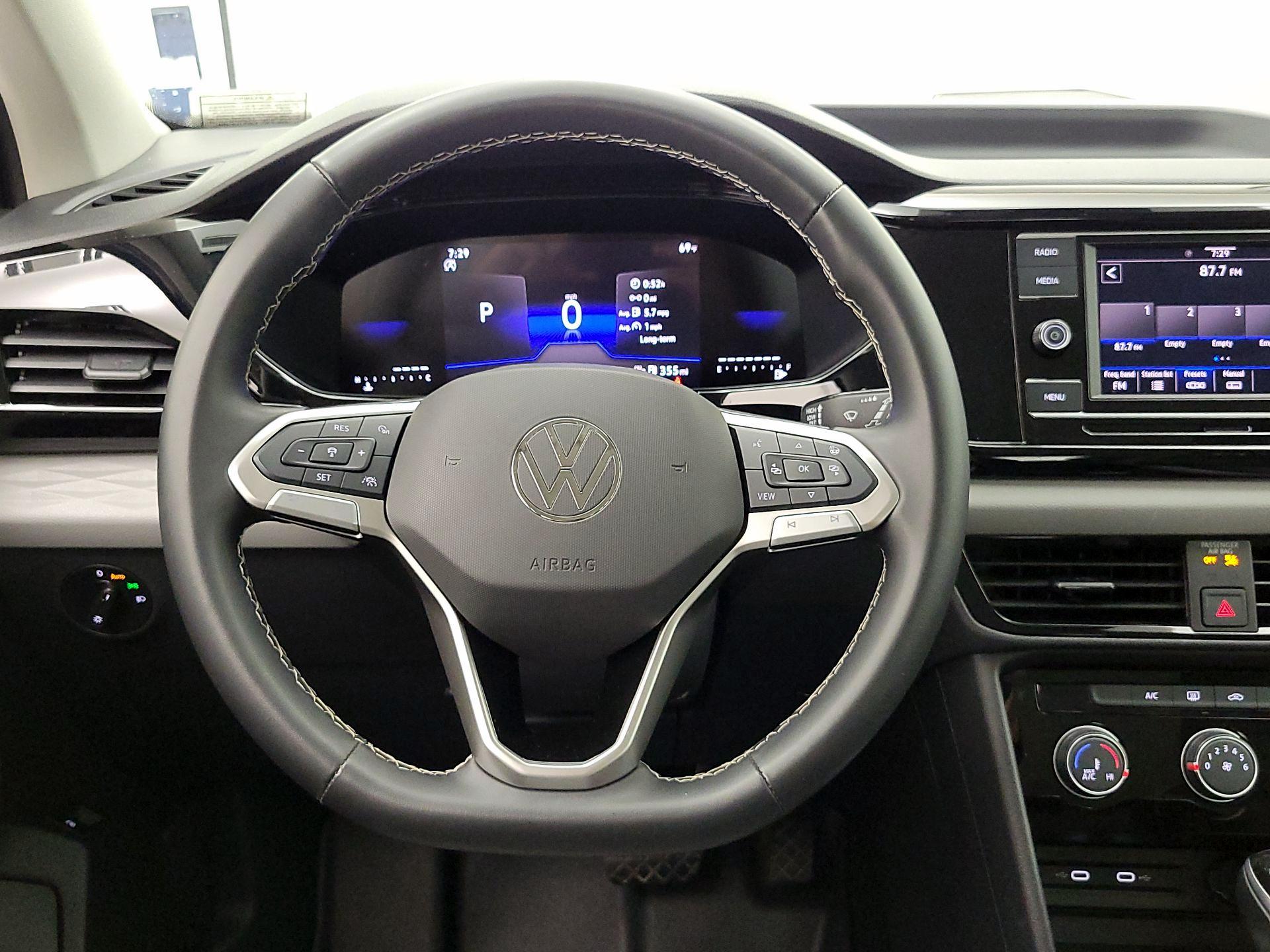 Thumbnail: 2024 Volkswagen Taos - 10