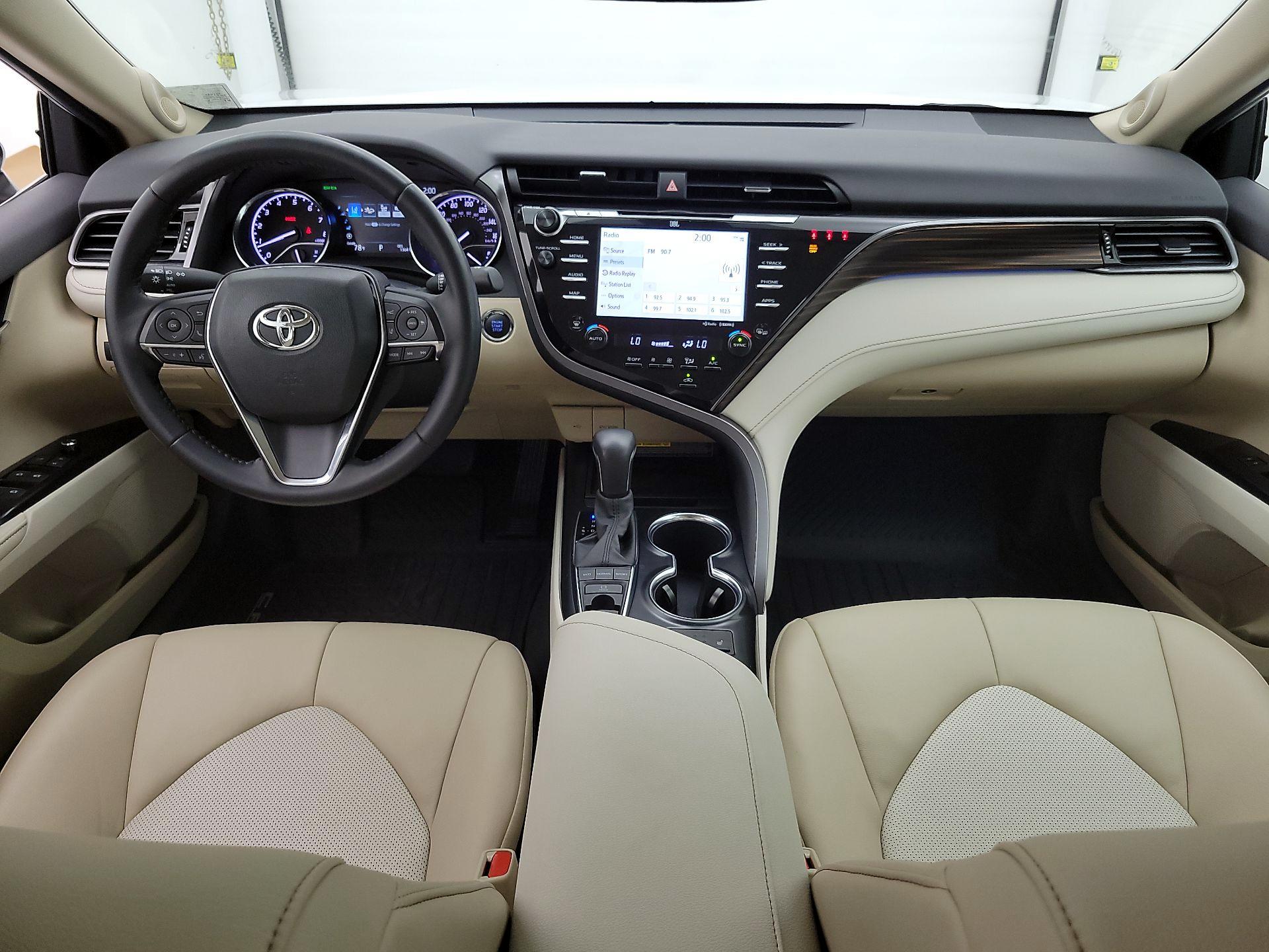 Thumbnail: 2020 Toyota Camry - 9
