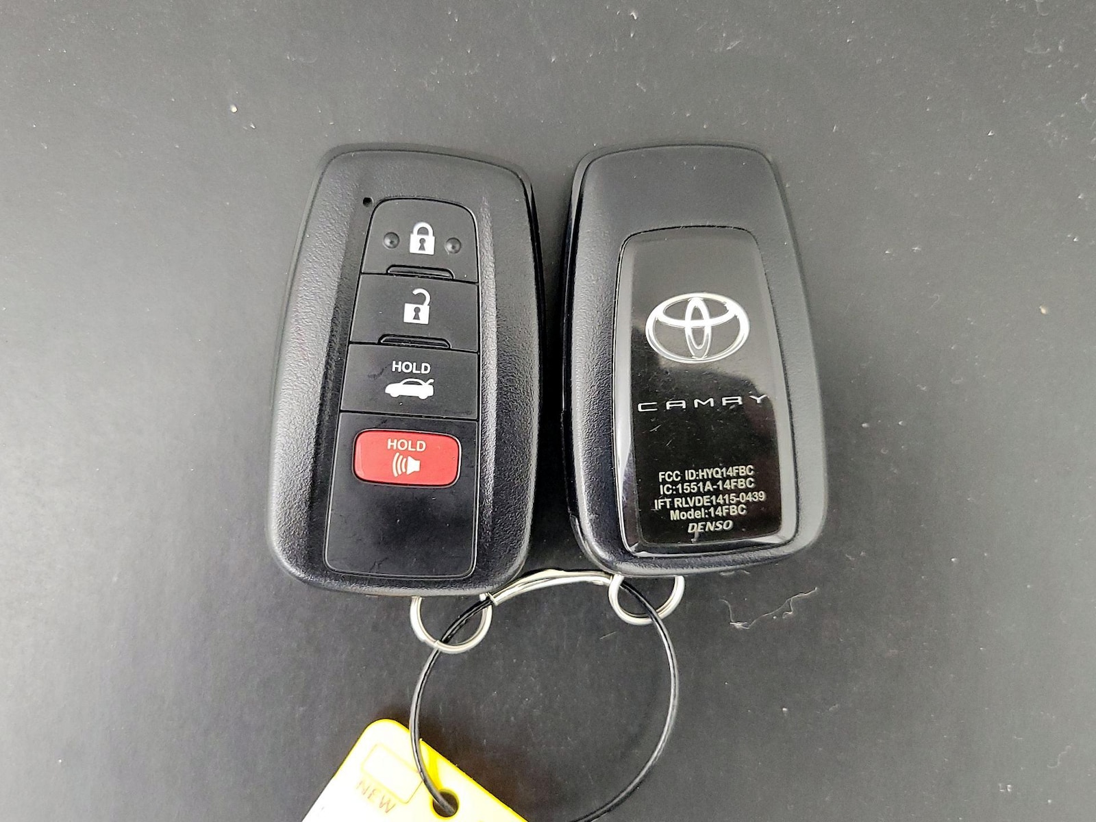 2020 Toyota Camry XLE - Photo 23