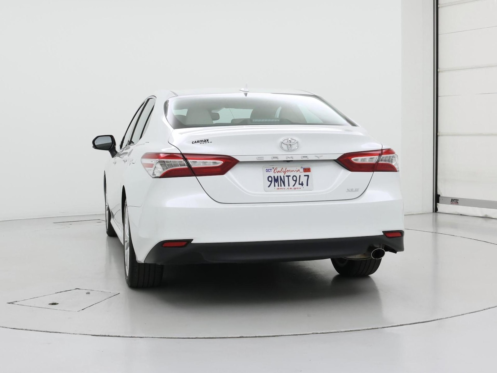 2020 Toyota Camry XLE - Photo 7