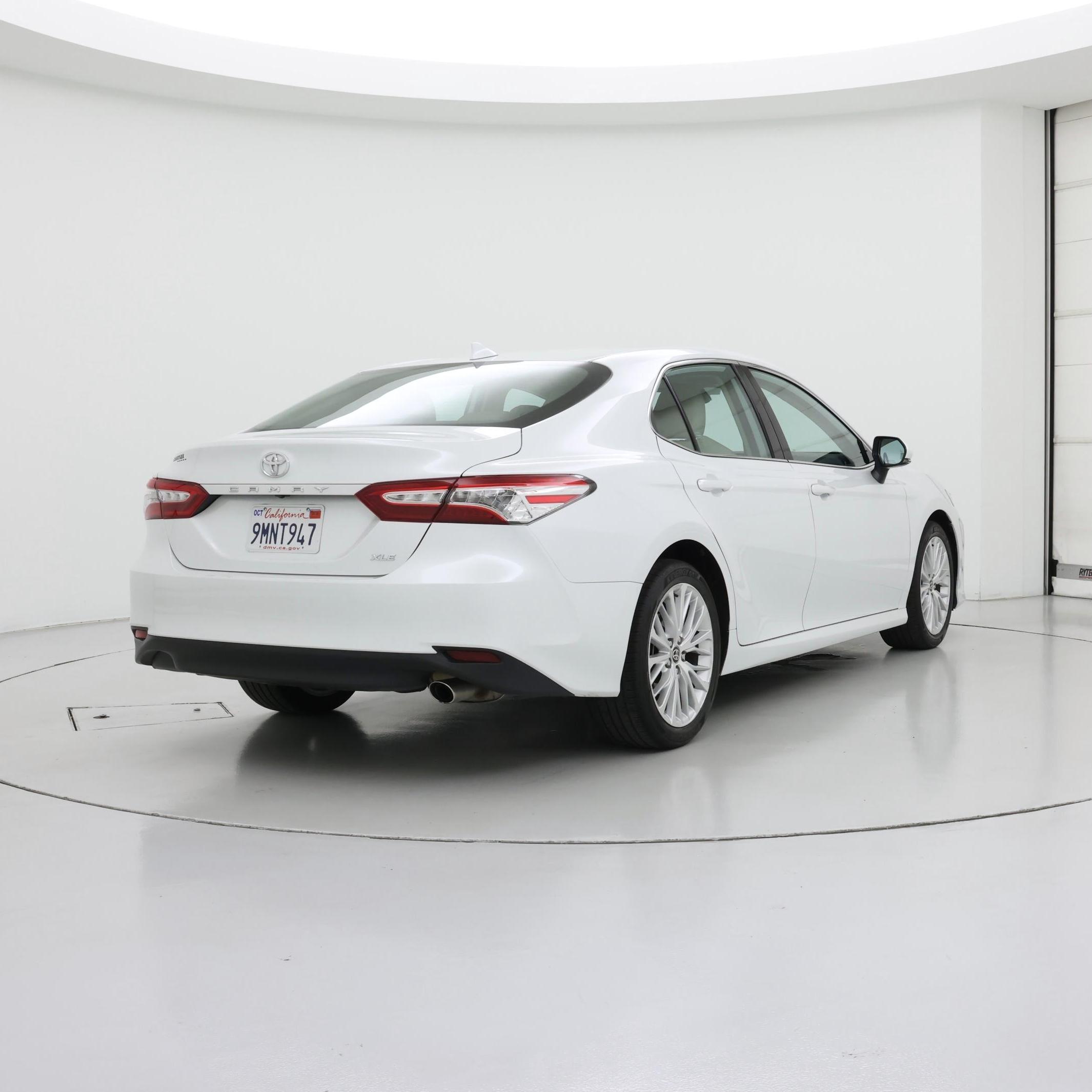 Thumbnail: 2020 Toyota Camry - 8